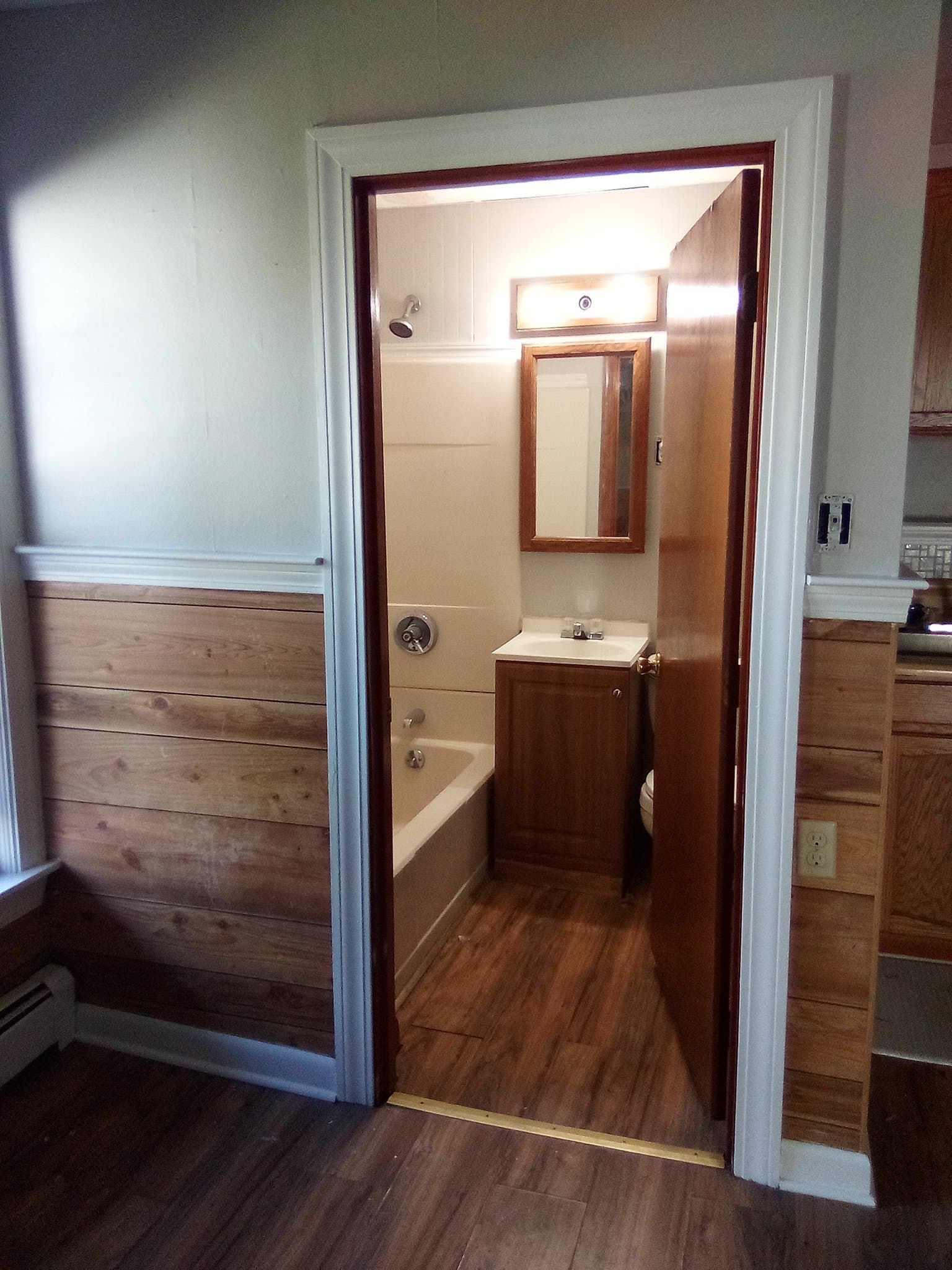 Fitchburg Apartment: 26 Hale St