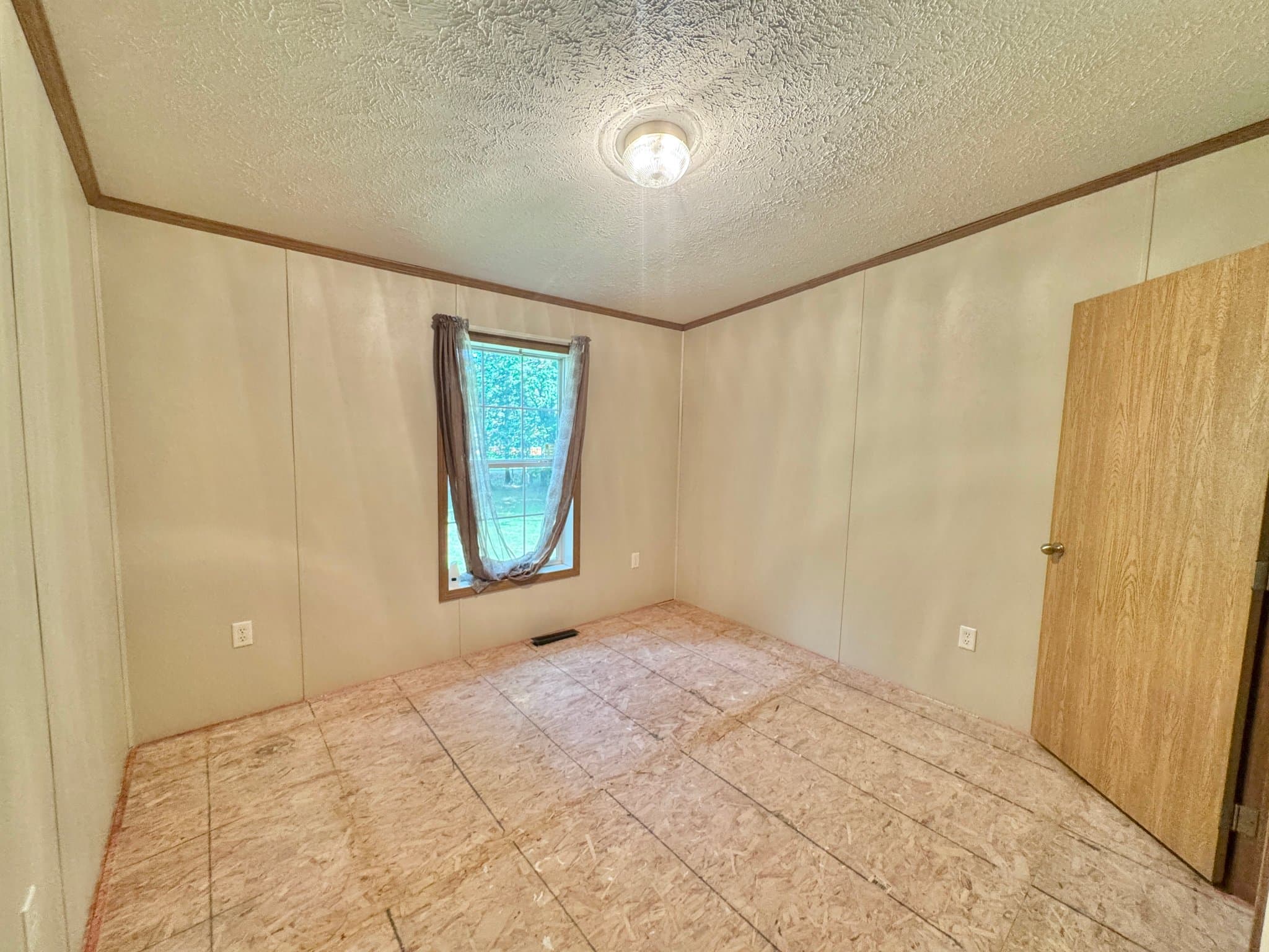 Orland House: 130 Powers Drive Lane