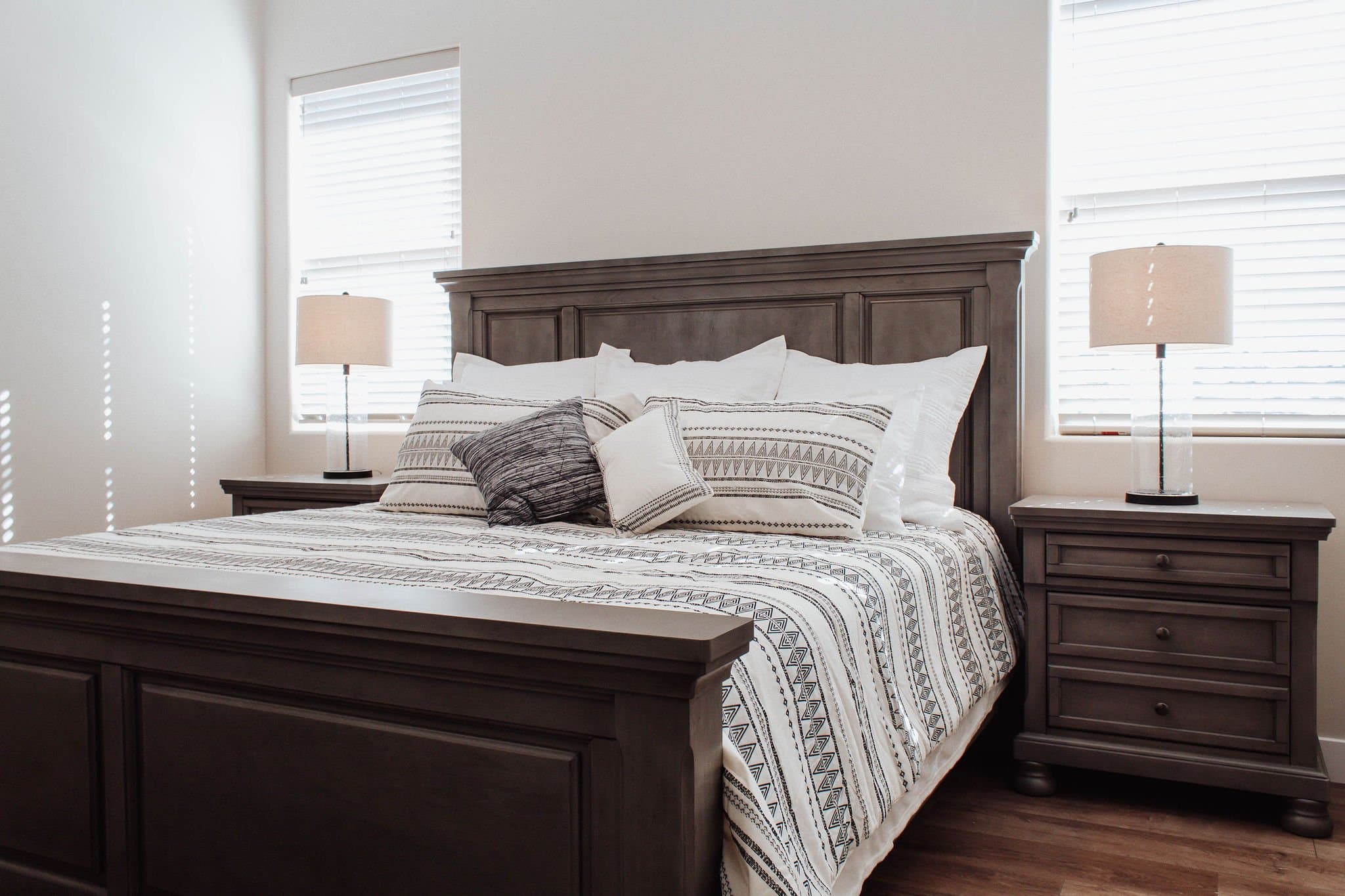 Prescott House: 627 E Rosser St