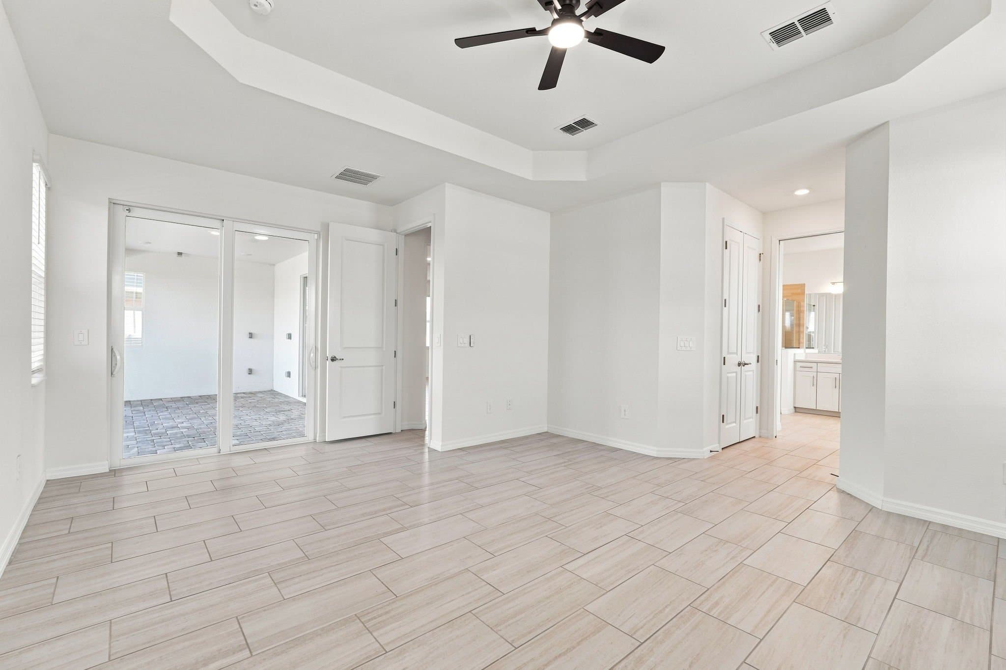 Bradenton House: 19718 Trout Ter