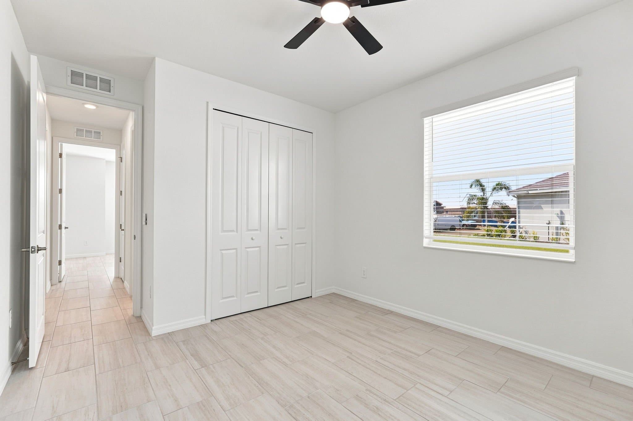 Bradenton House: 19718 Trout Ter
