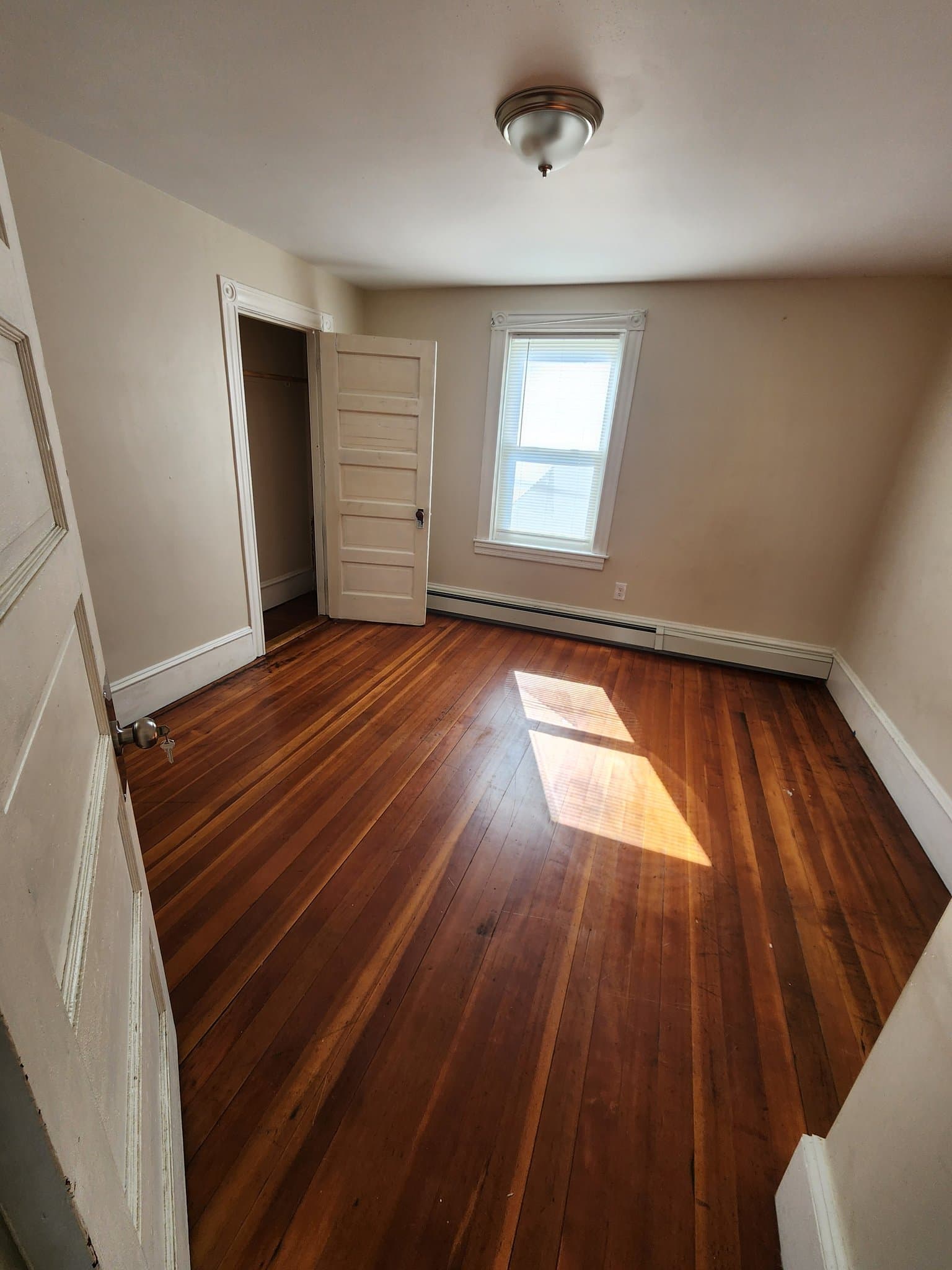 Cumberland Single Room: 270 Mendon Rd