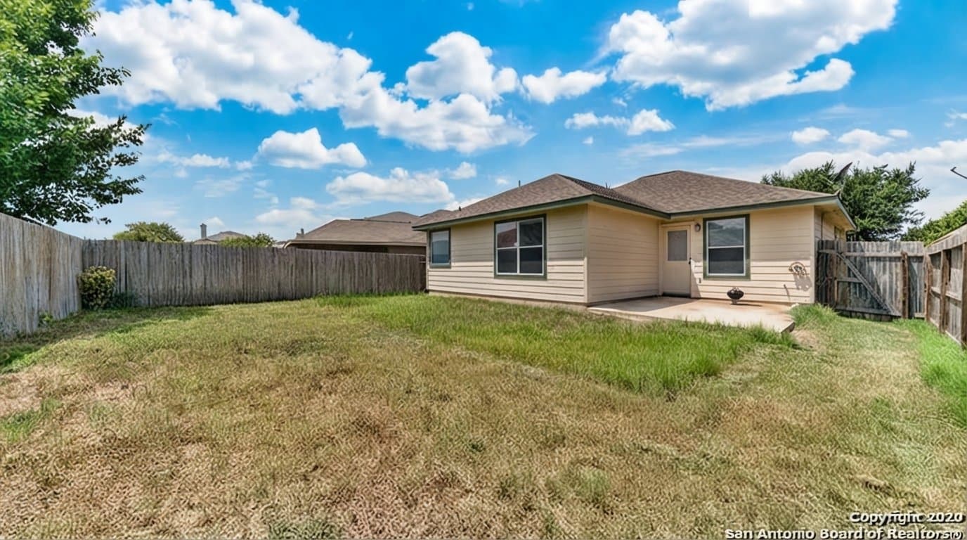 San Antonio House: 10306 Pinehurst Run
