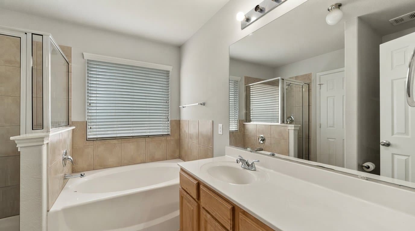 San Antonio House: 10306 Pinehurst Run
