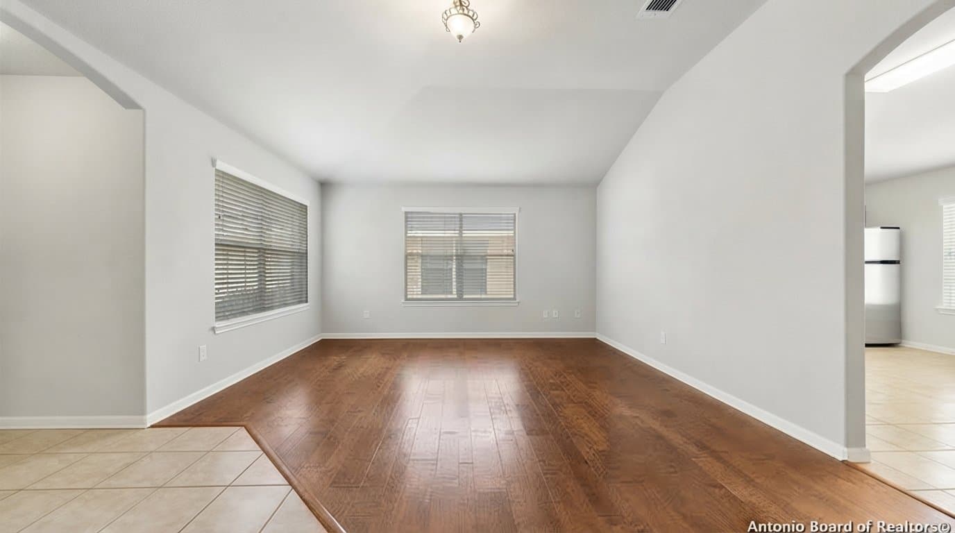 San Antonio House: 10306 Pinehurst Run