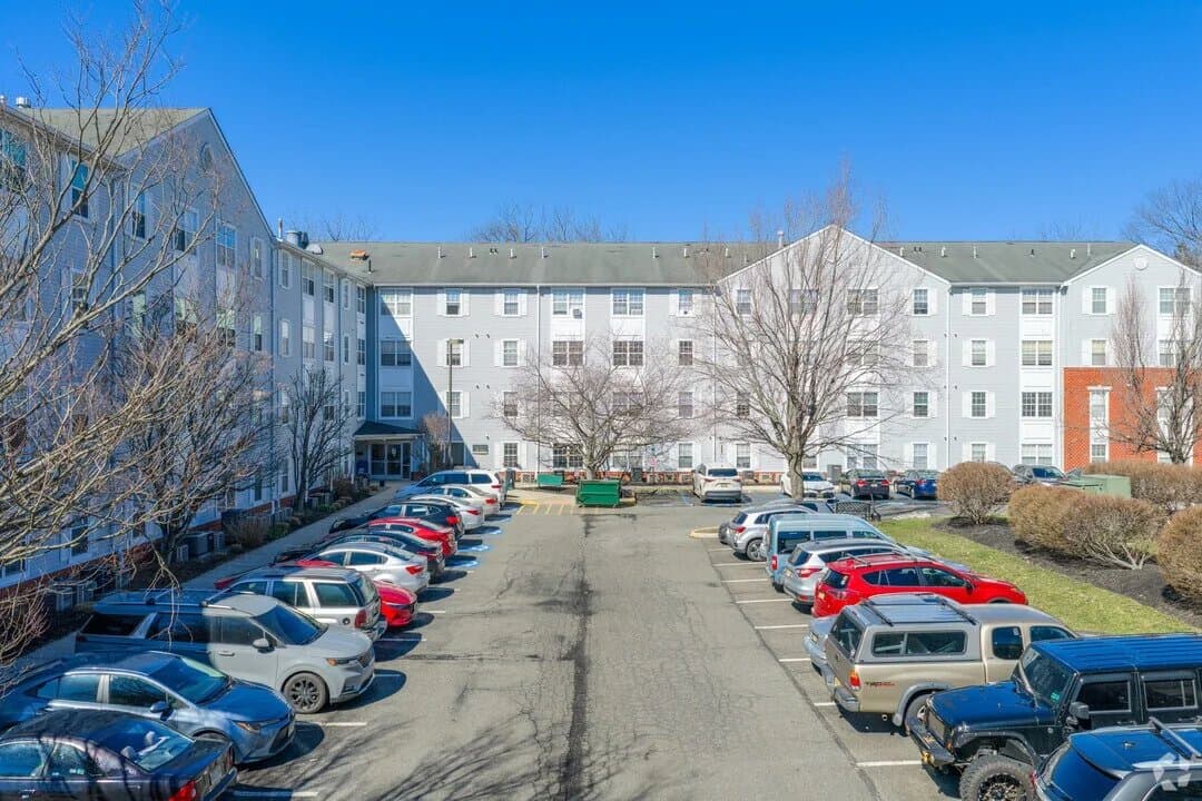 Barrington Apartment: 2101 Reamer Dr