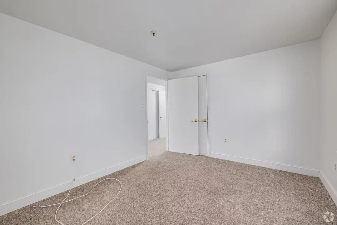Barrington Apartment: 2101 Reamer Dr