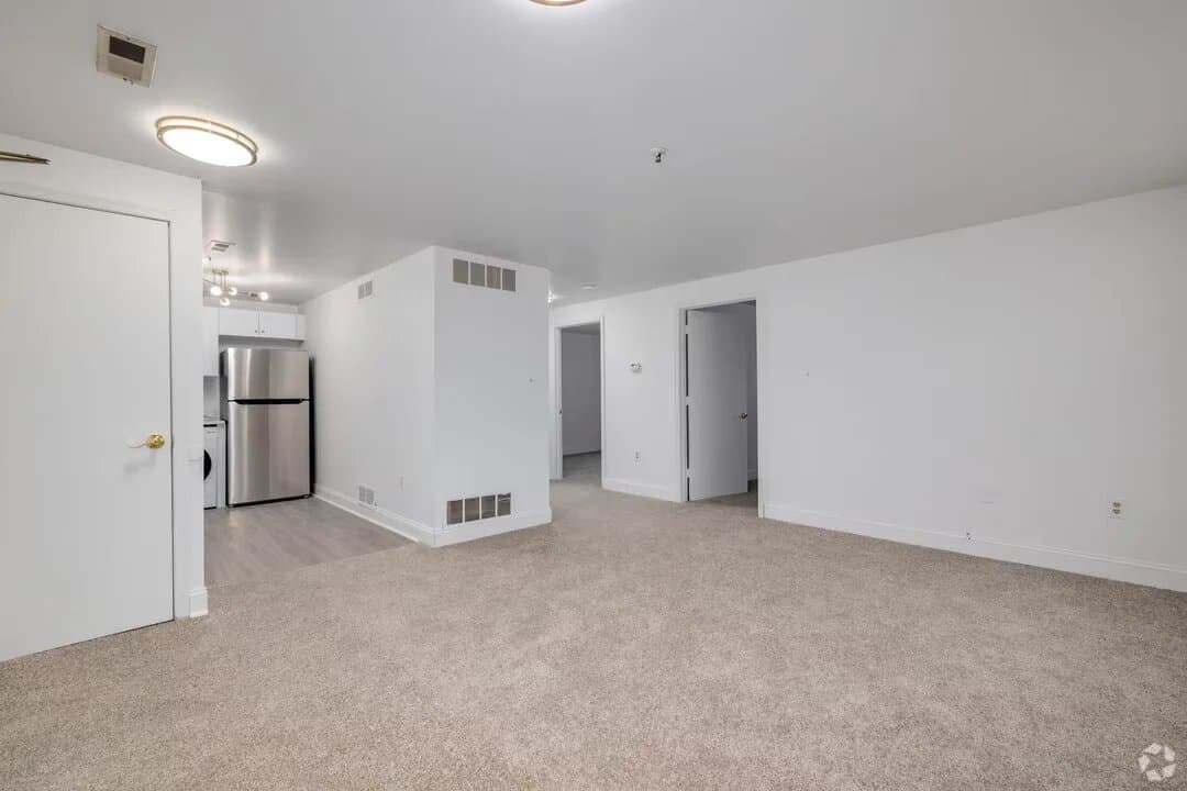Barrington Apartment: 2101 Reamer Dr
