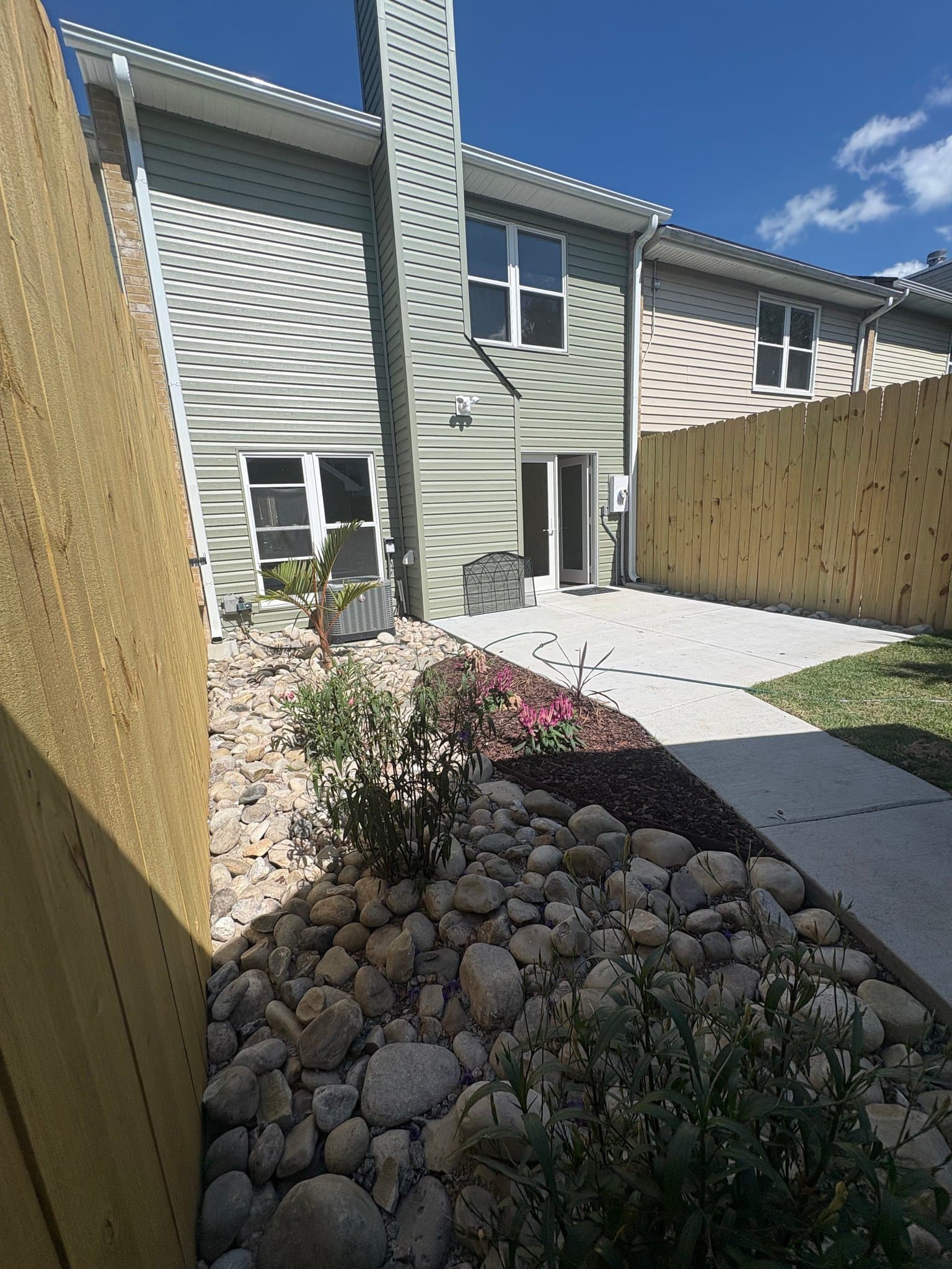 Virginia Beach Townhome: 1004 Smoke Tree Ln