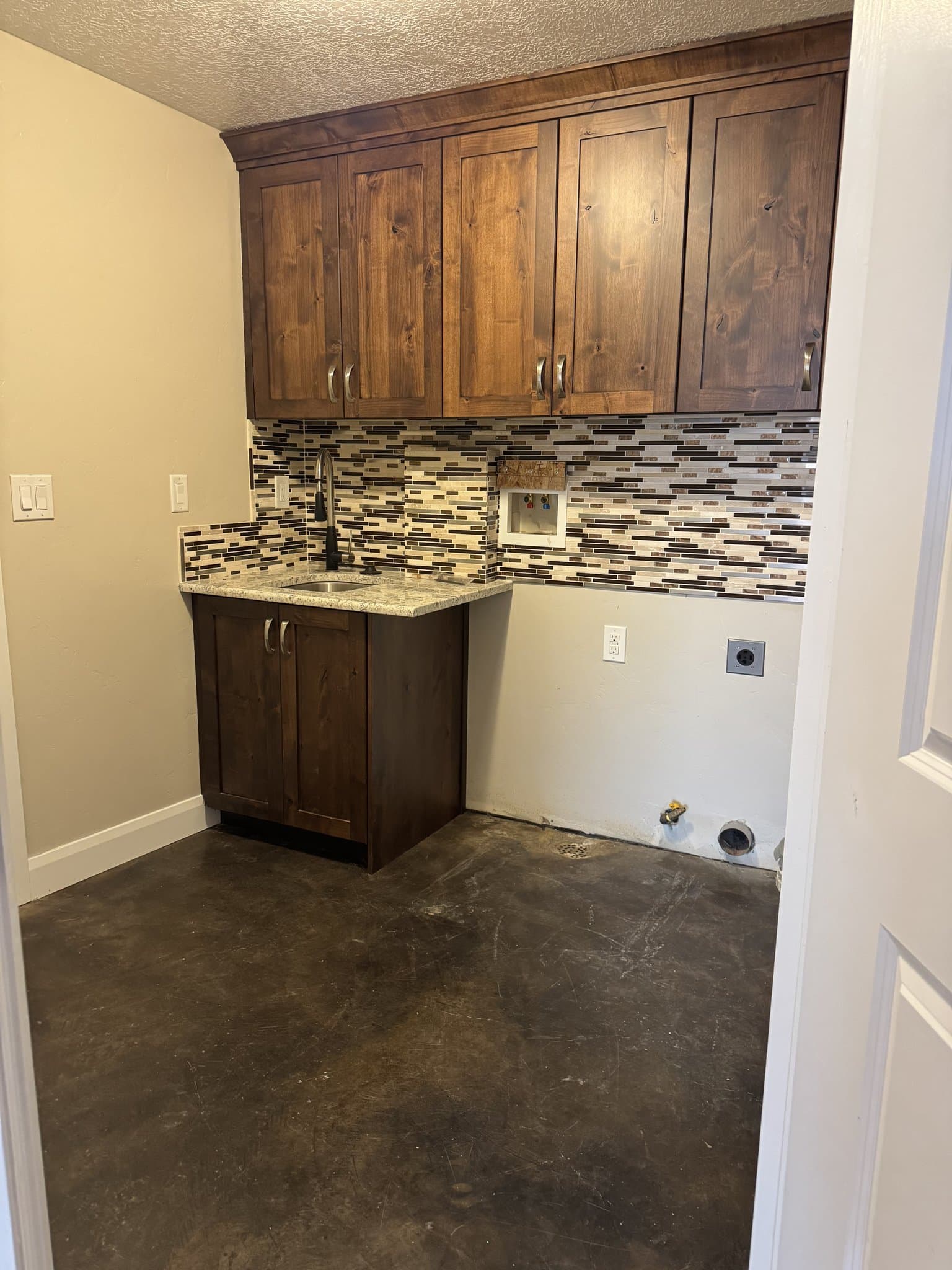 Logan House: 2789 N 1600 E