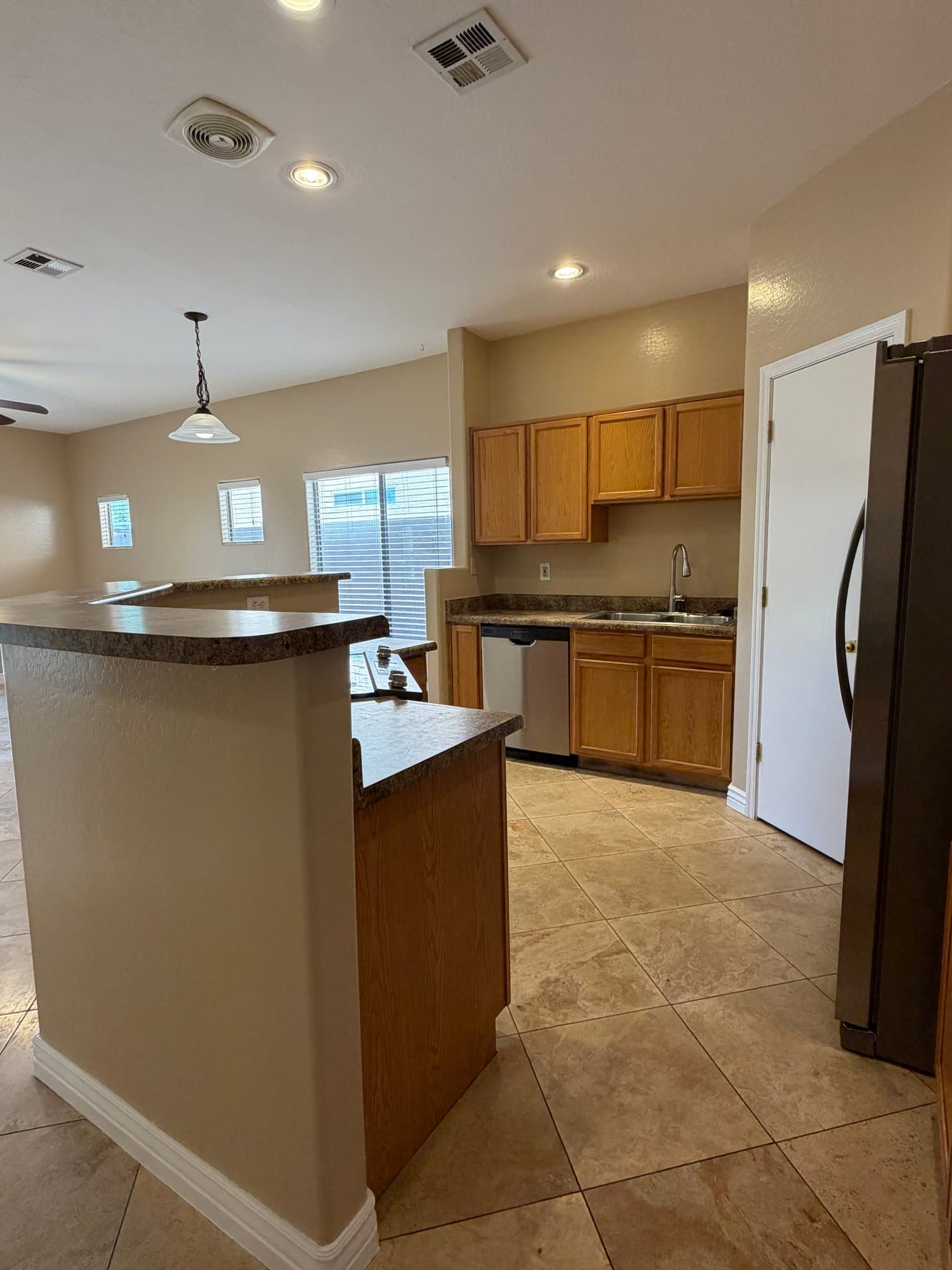 PHOENIX House: 3039 E KINGS AVE