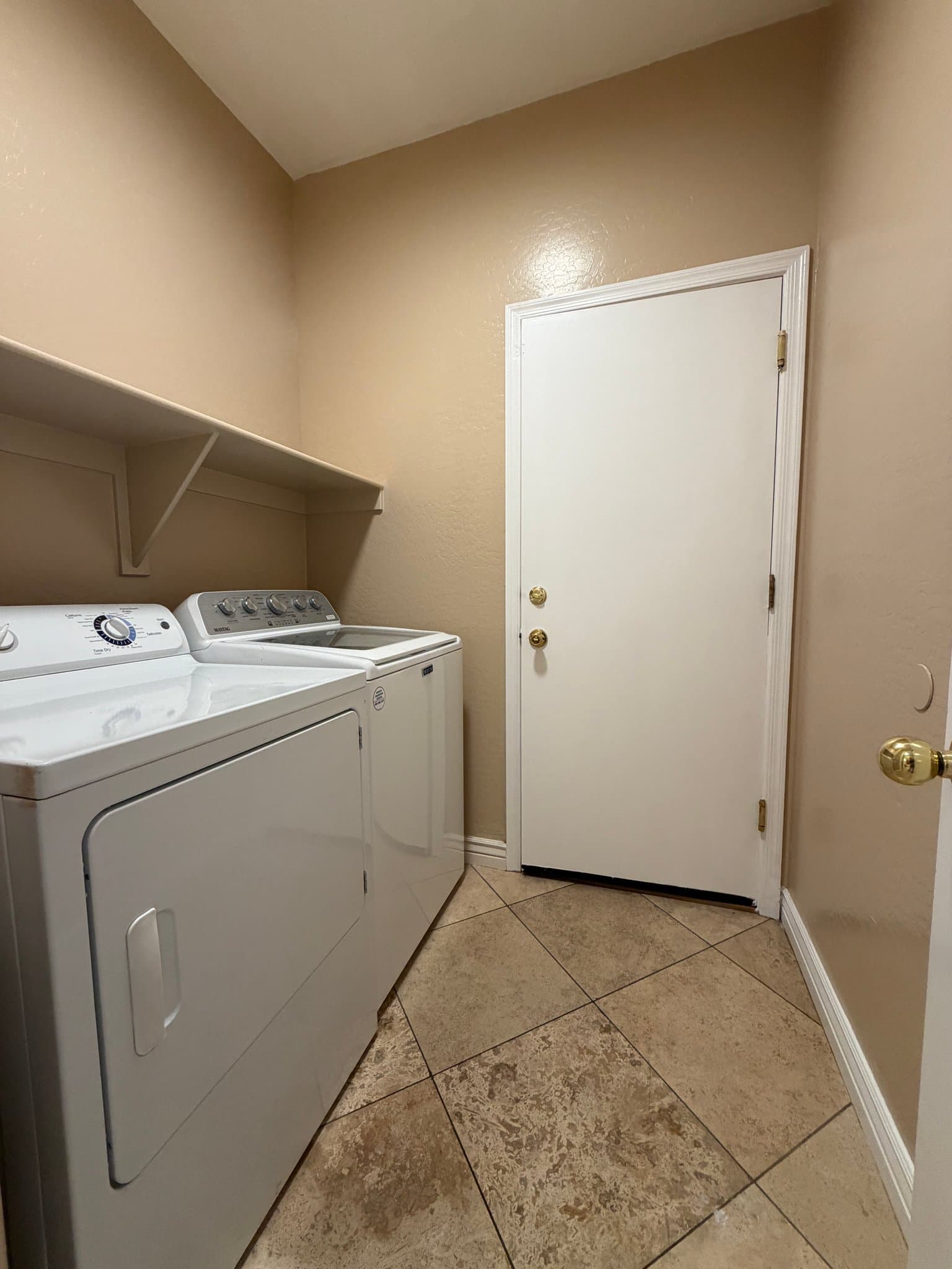 PHOENIX House: 3039 E KINGS AVE