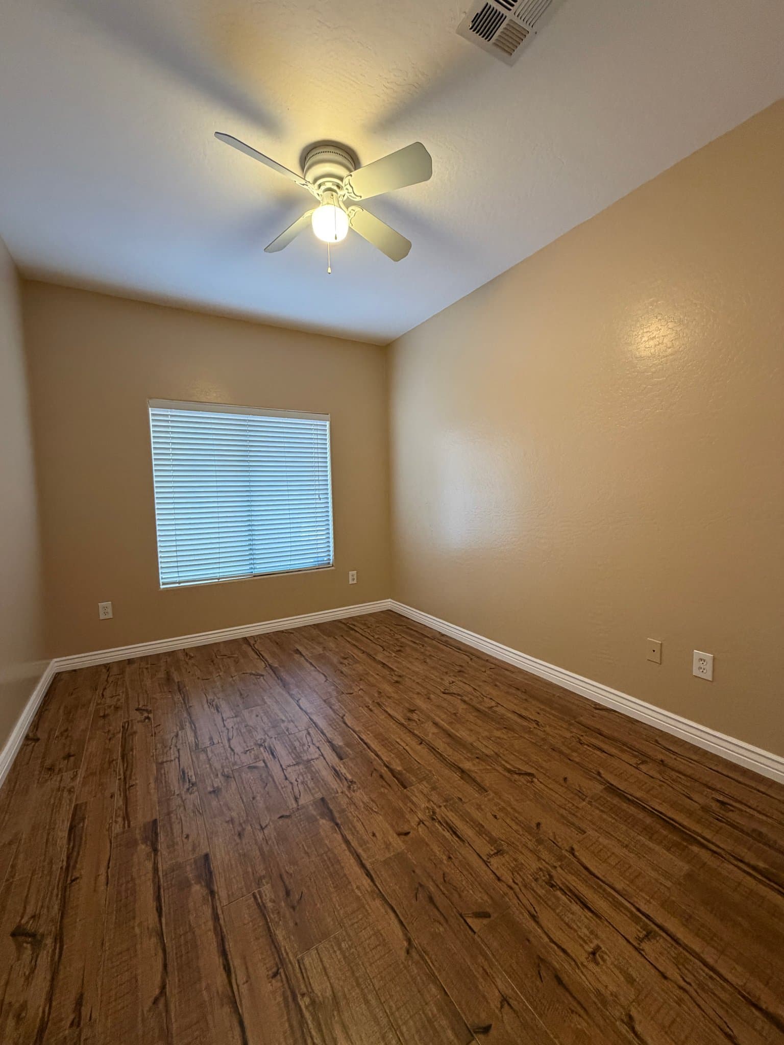 PHOENIX House: 3039 E KINGS AVE