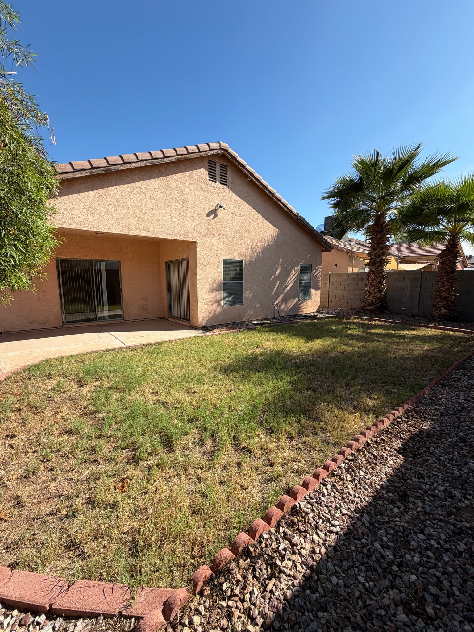 PHOENIX House: 3039 E KINGS AVE