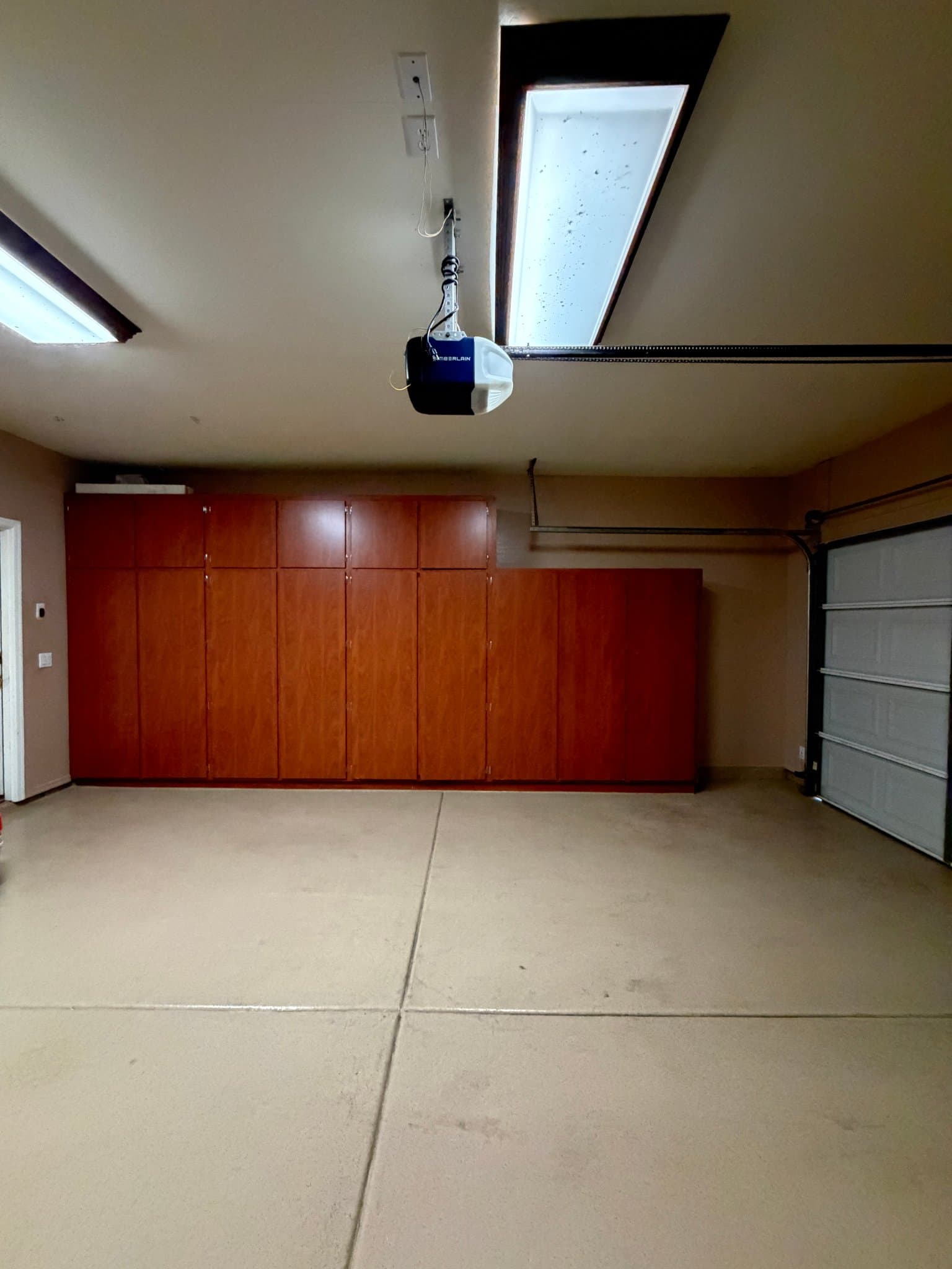 PHOENIX House: 3039 E KINGS AVE