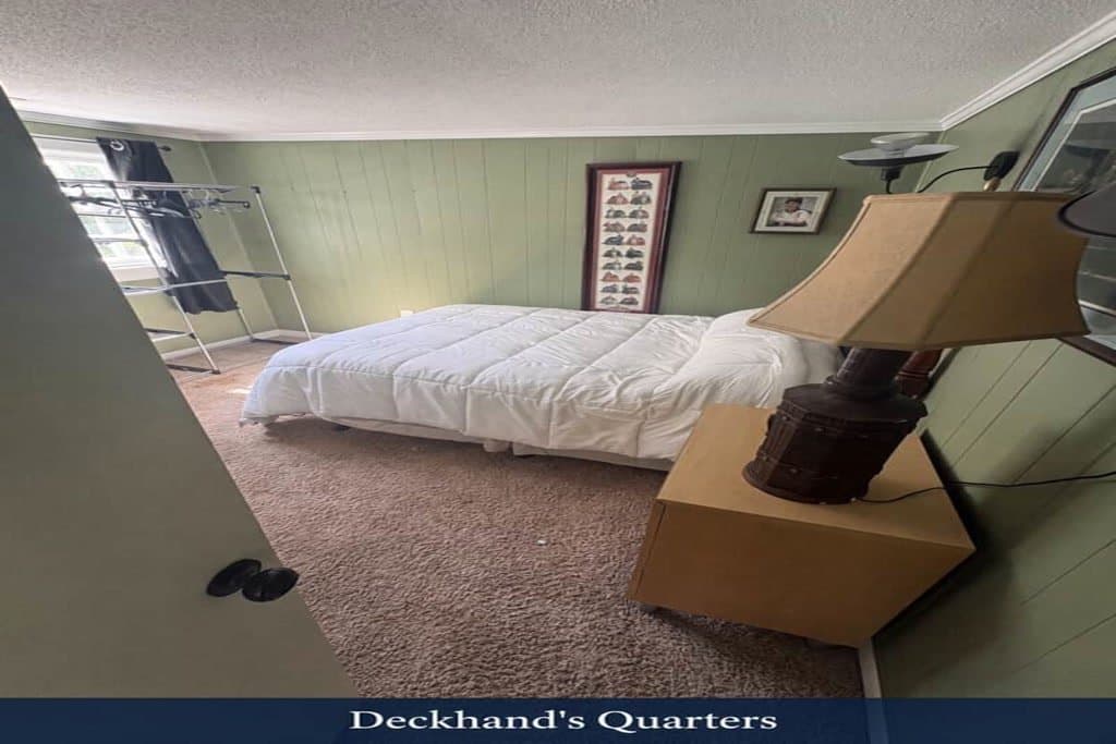 Hartsville House: 1014 Sailclub Rd