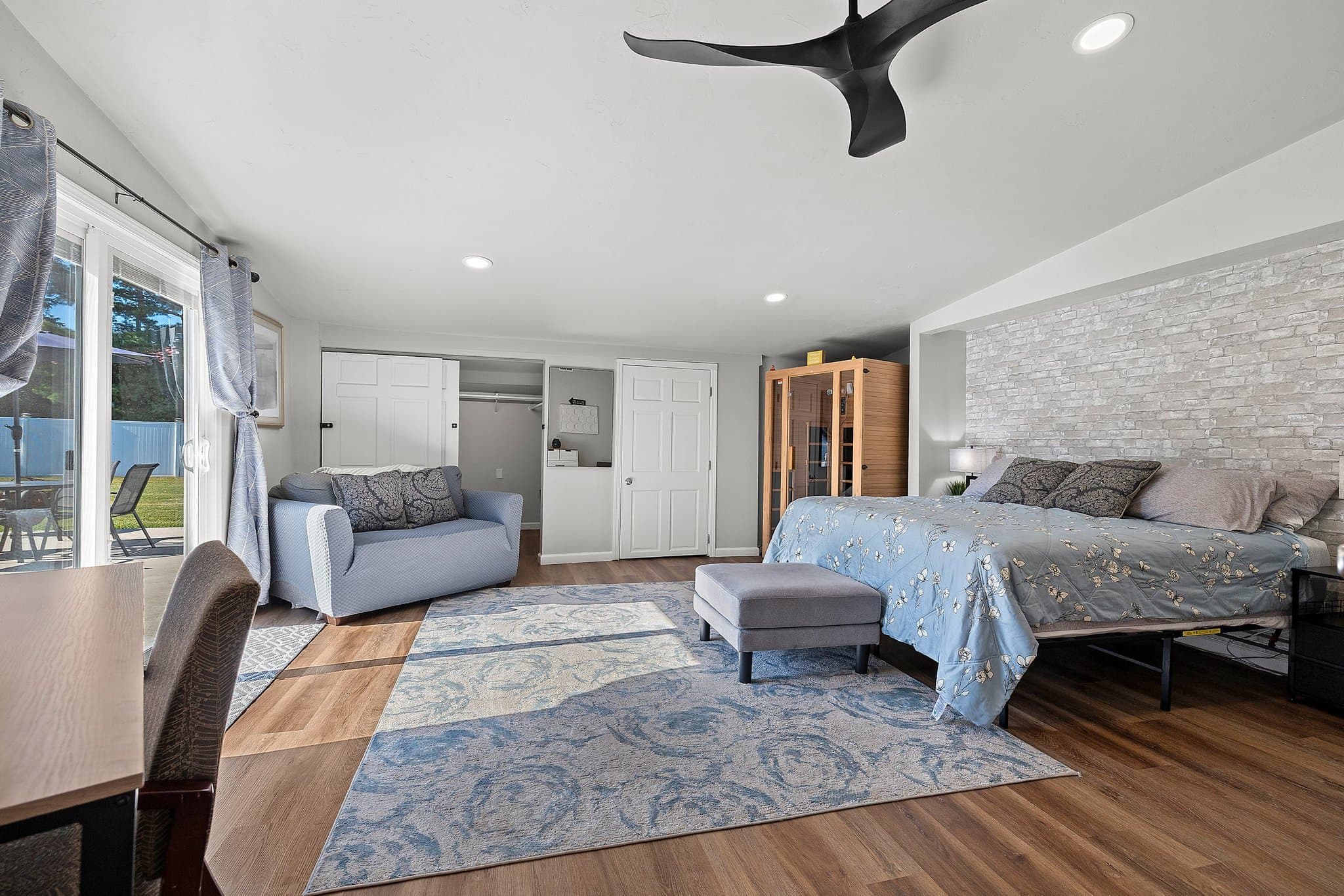 De Pere House: 621 Cook St