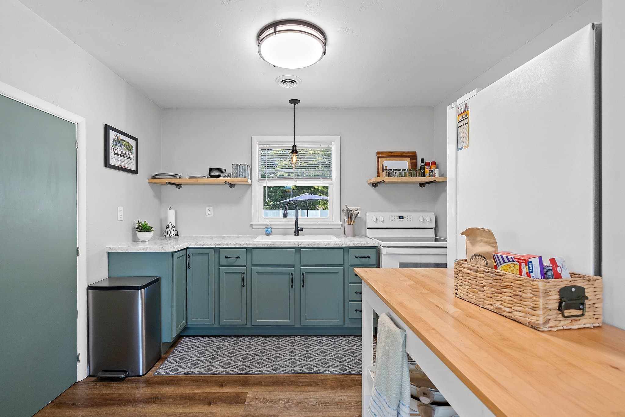 De Pere House: 621 Cook St