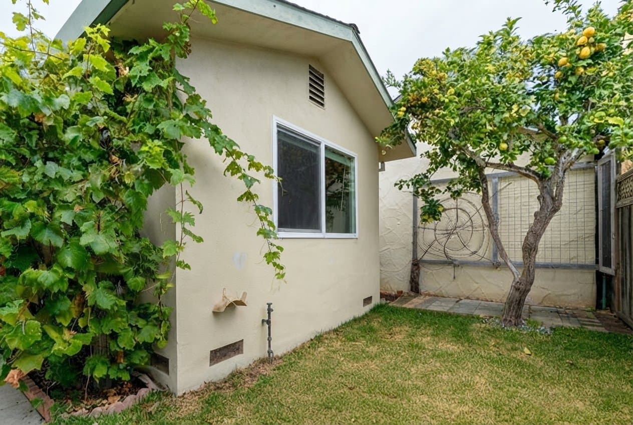 Capitola House: 4825 Crystal St.