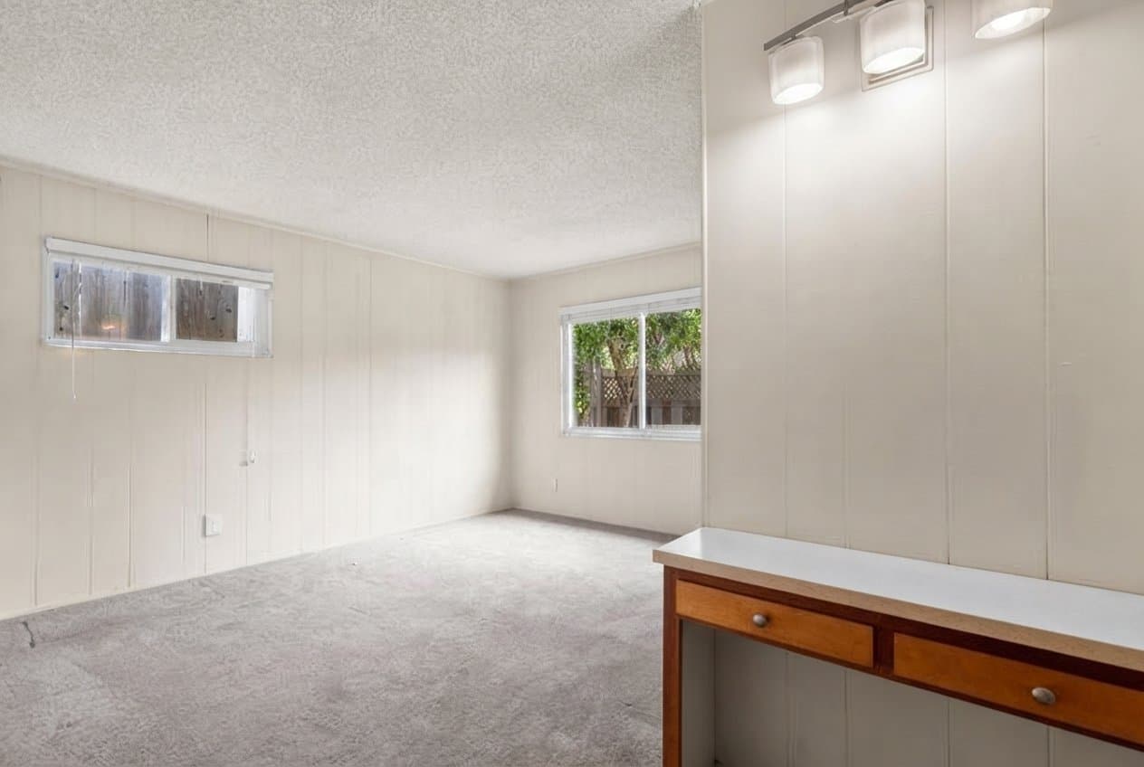 Capitola House: 4825 Crystal St.