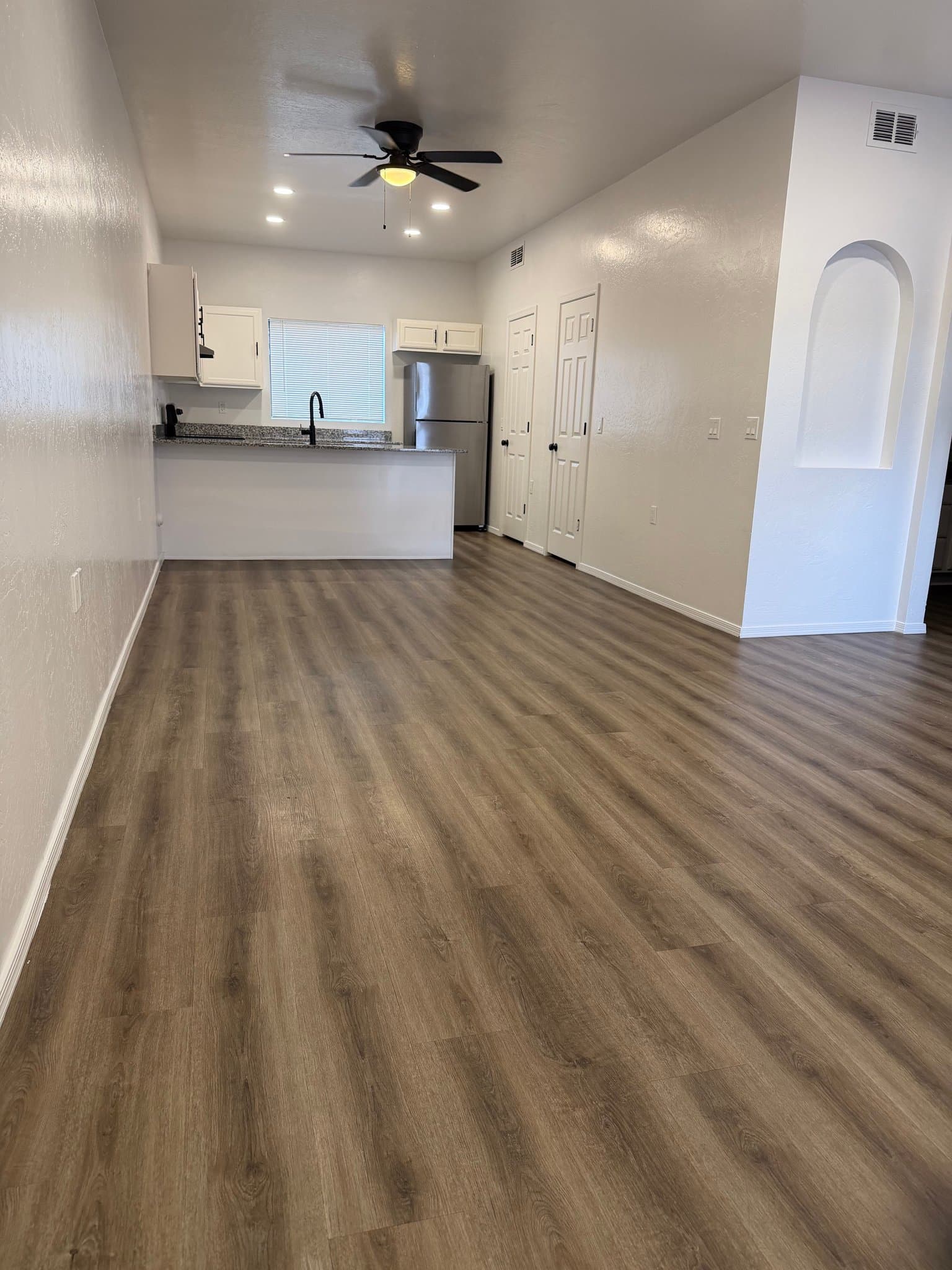 Casa Grande Apartment: 515 E. 6th Street