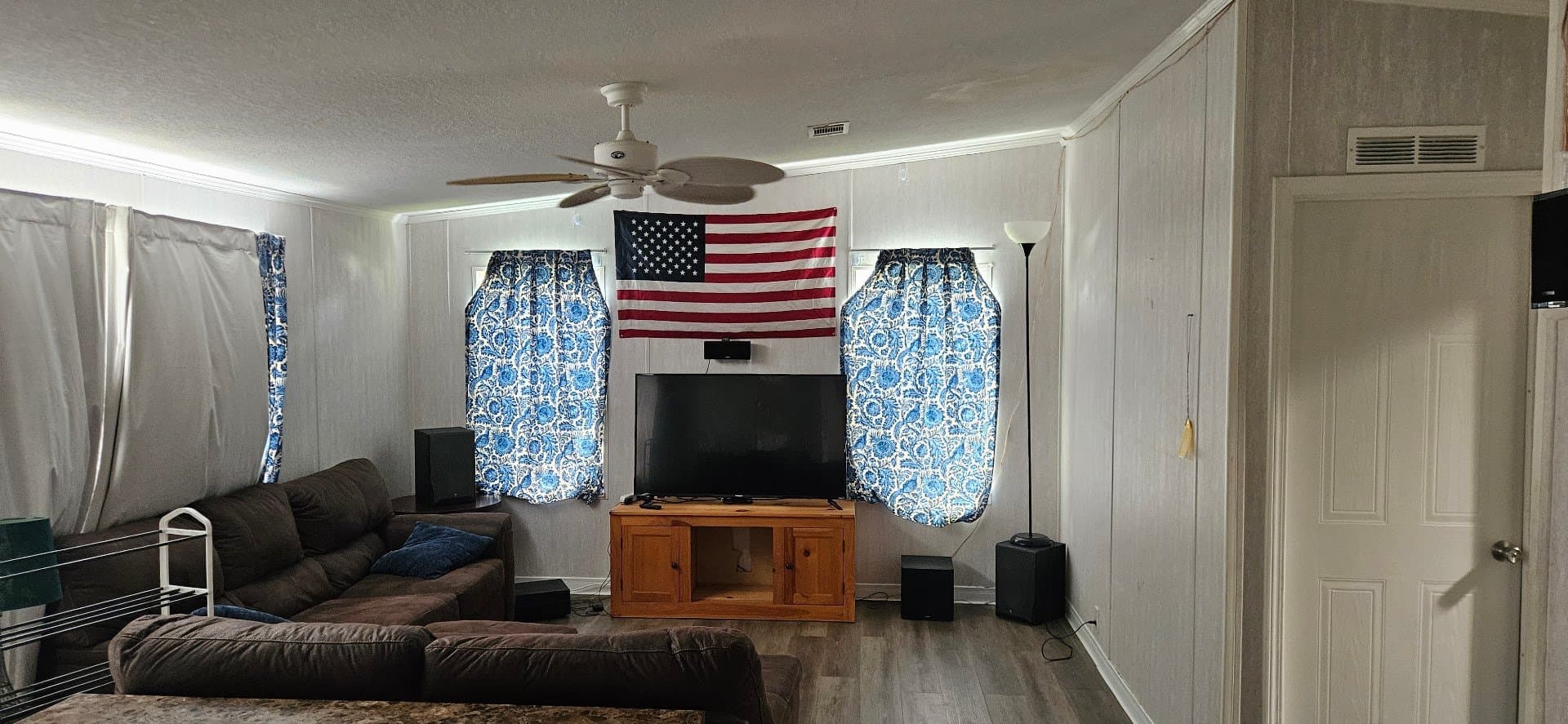 Largo Single Room: 12301 Land St