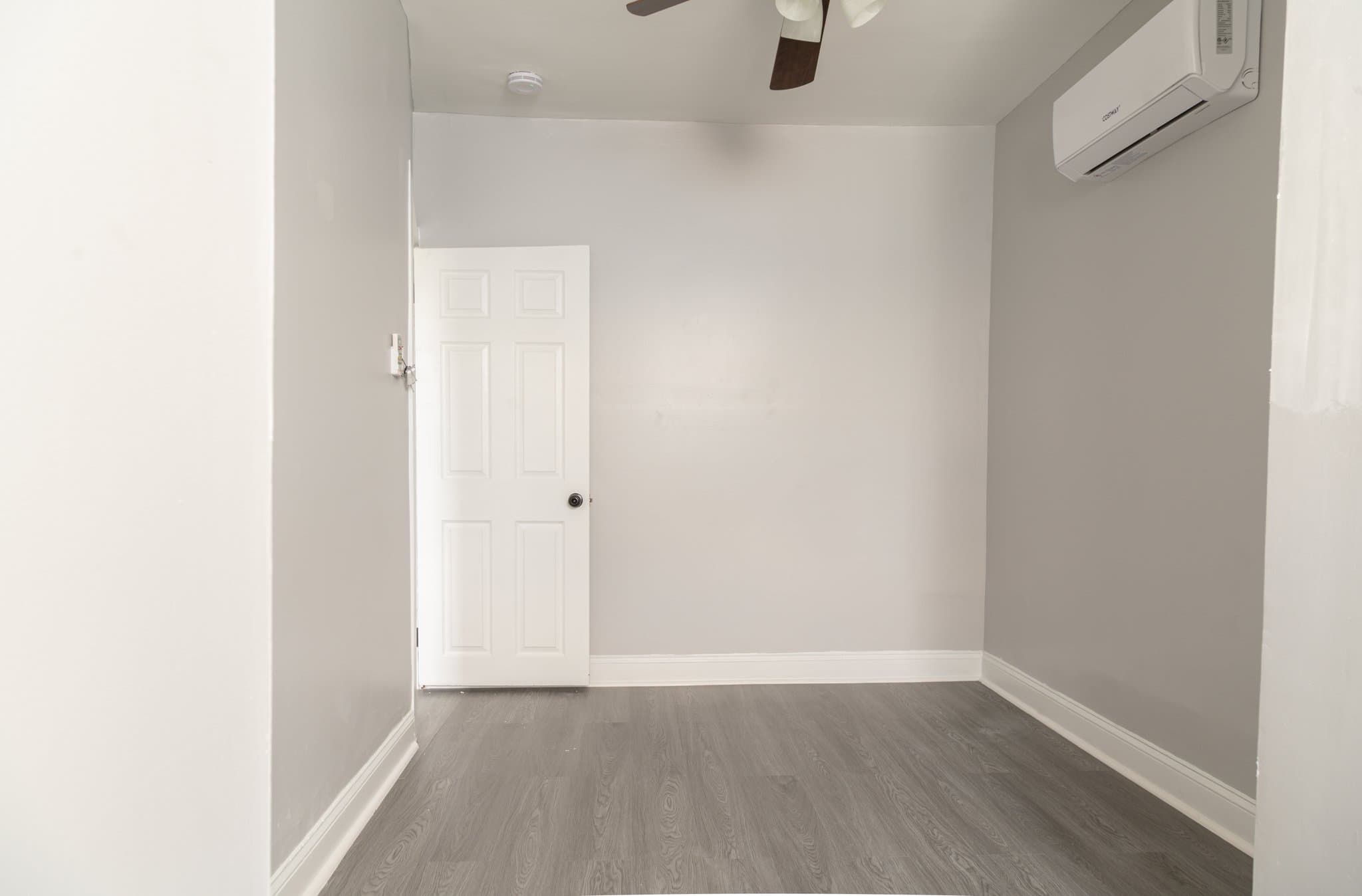 Philadelphia Townhome: 1542 S 57th St