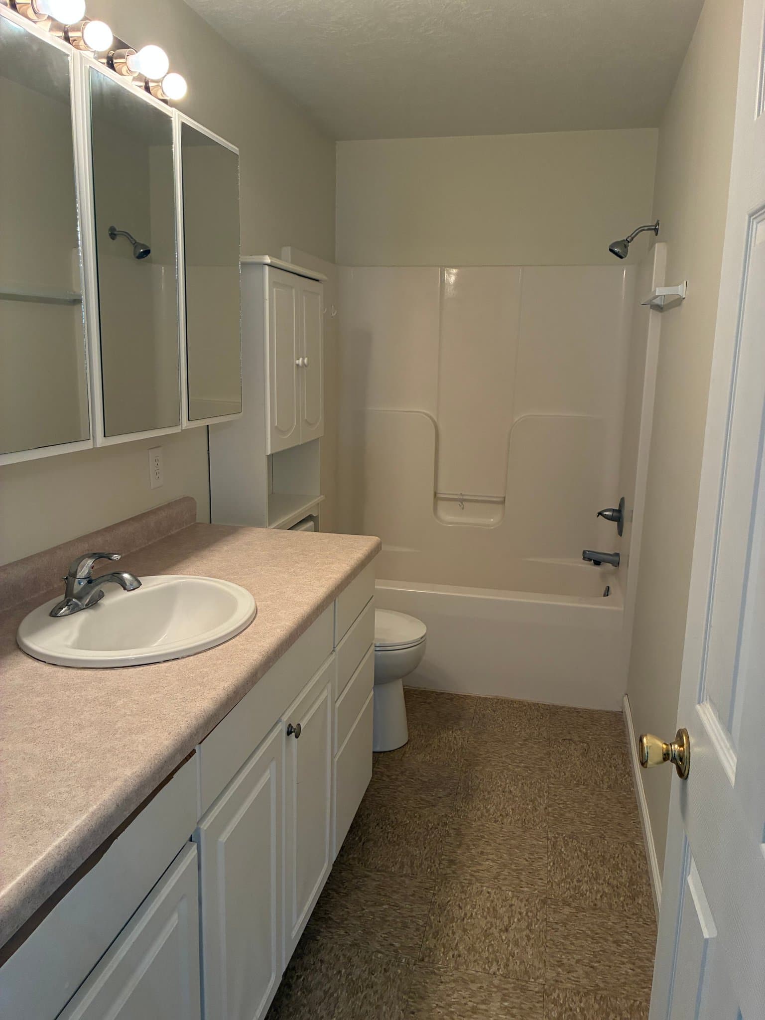 Sioux City Townhome: 800 S Linn St