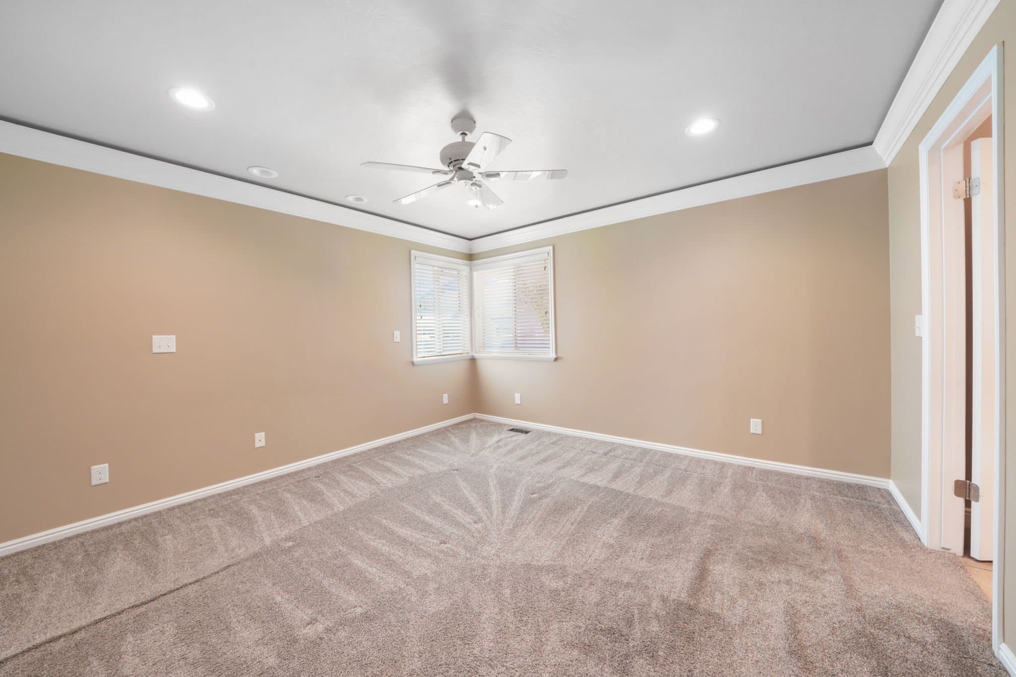 Spanish Fork House: 1000 E 1330 S
