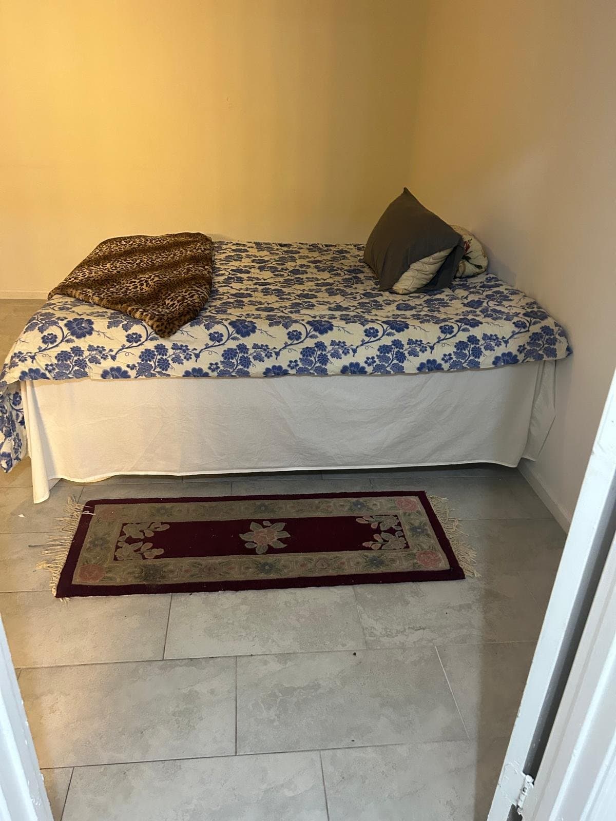 ROYAL PALM BEACH House: 240 bilbao st