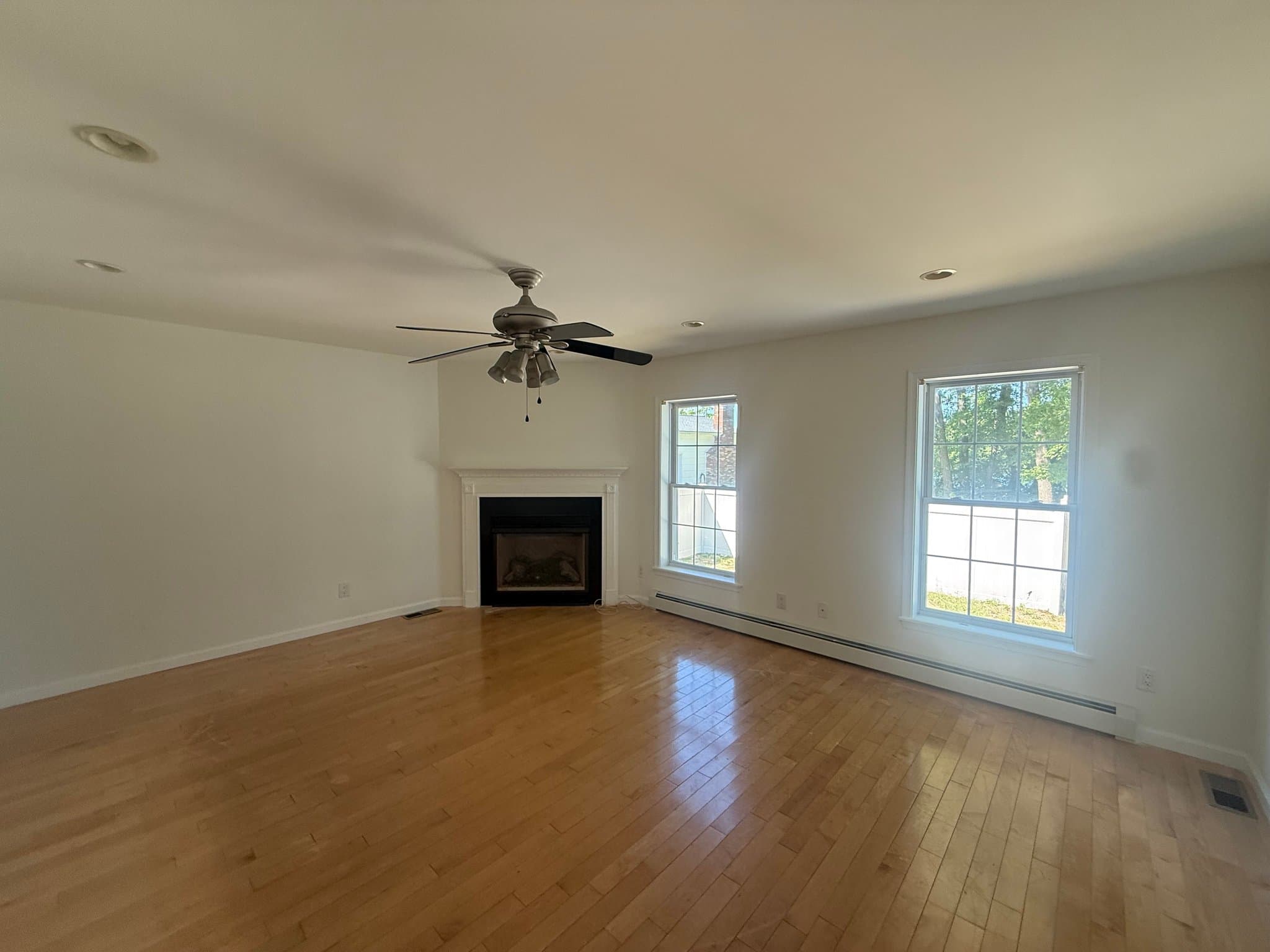 Toms River House: 1541 Monmouth Ave