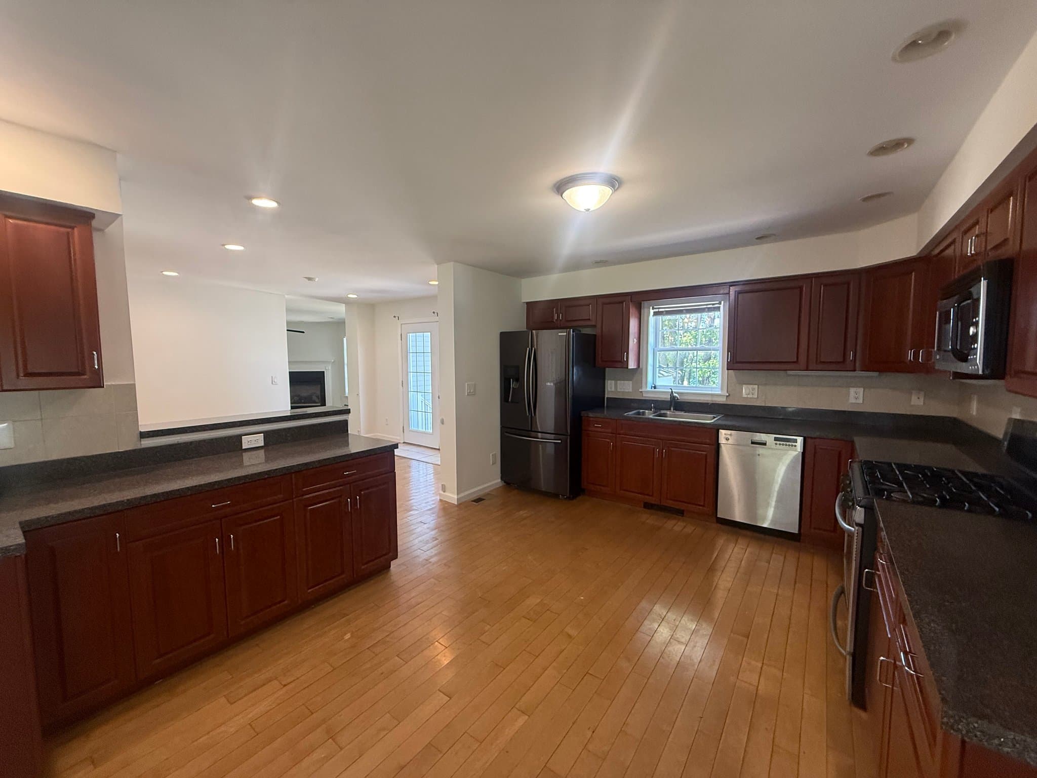 Toms River House: 1541 Monmouth Ave
