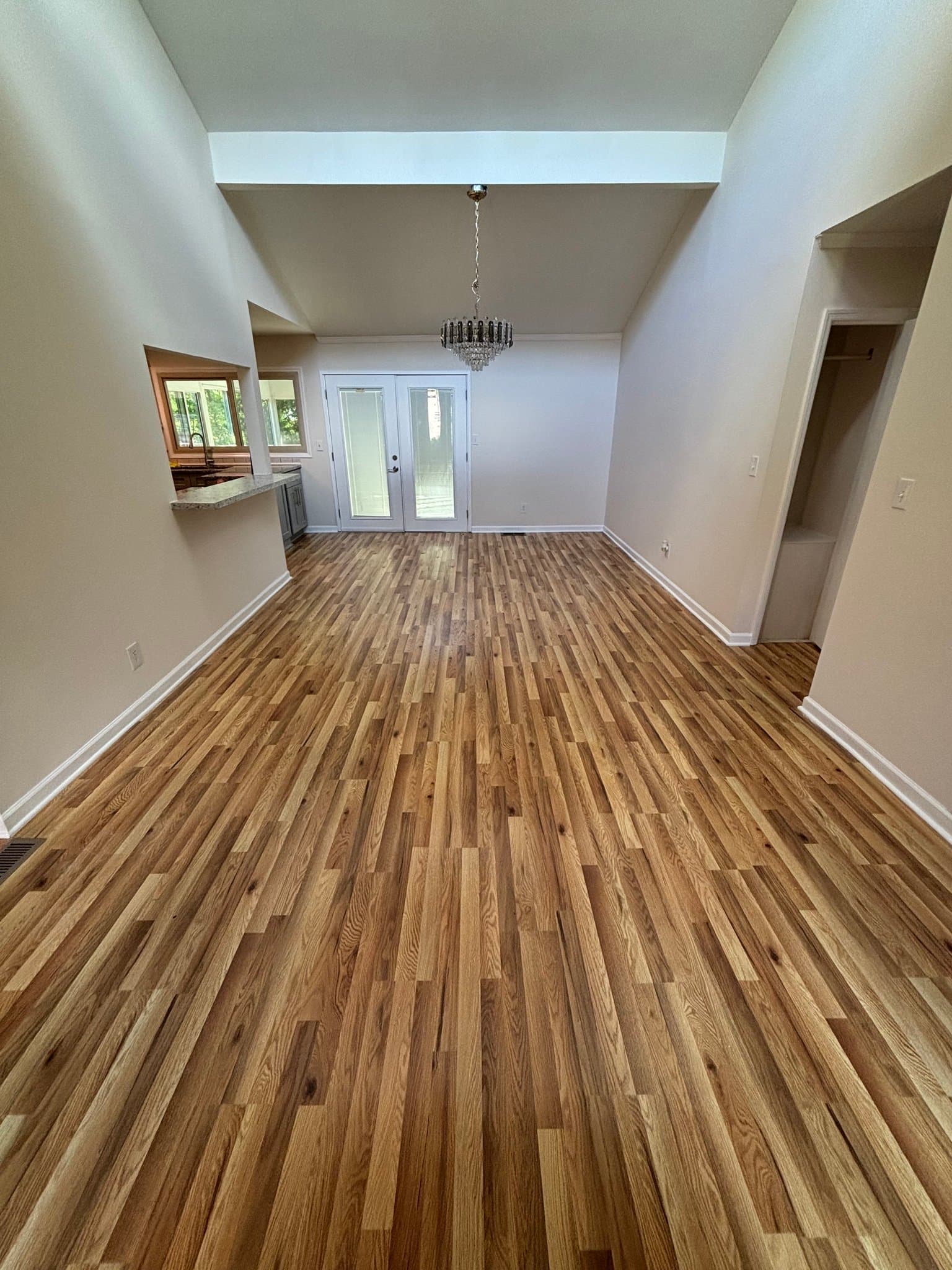 Charlotte House: 7312 Barcliff Dr
