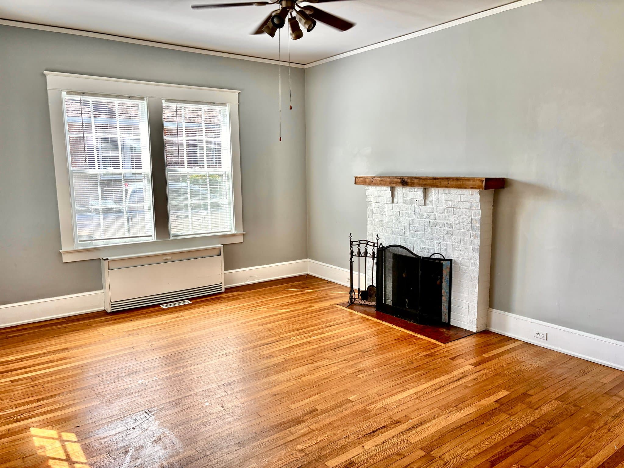 Greenwood House: 2412 Main St South