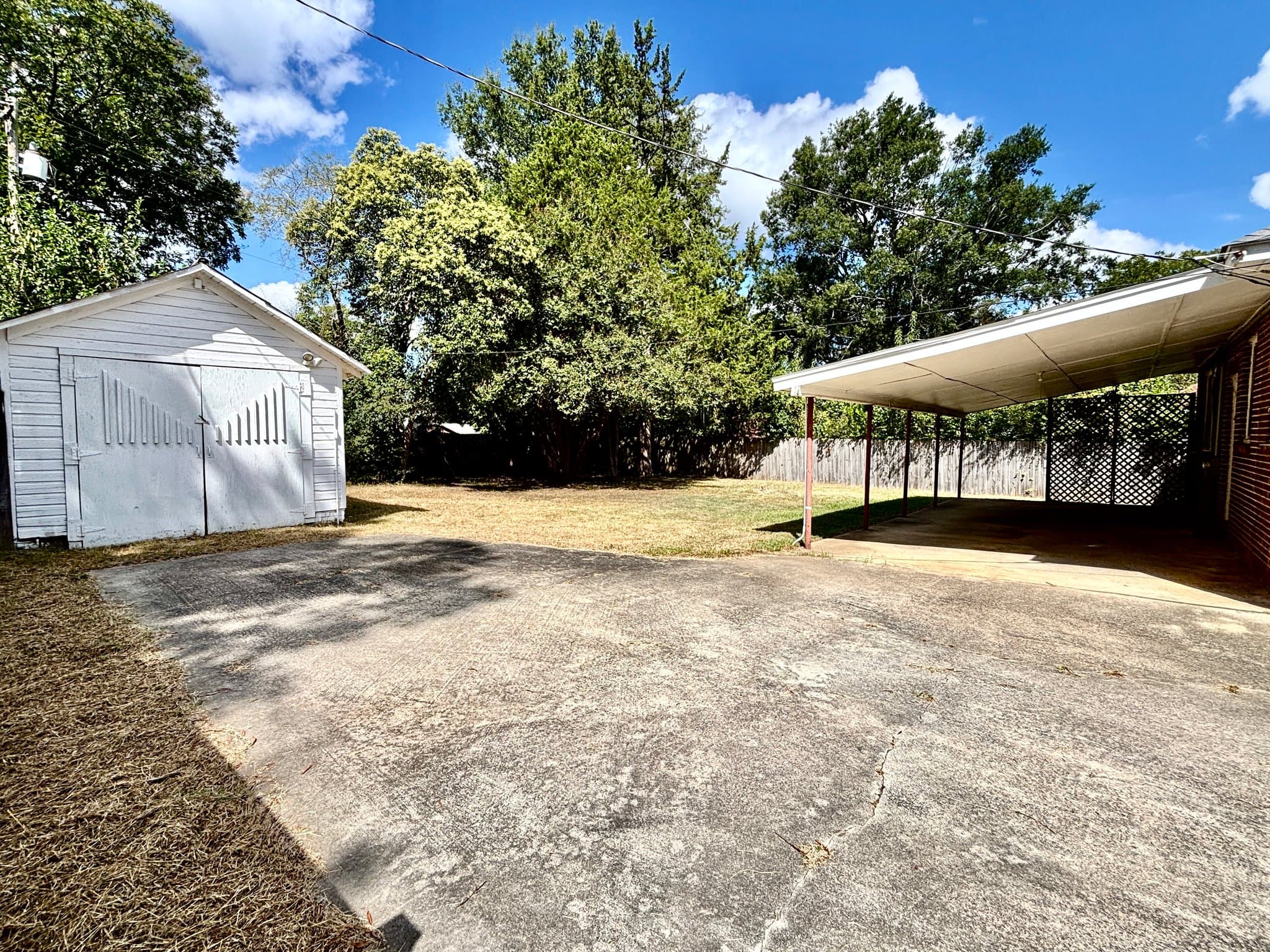 Greenwood House: 2412 Main St South