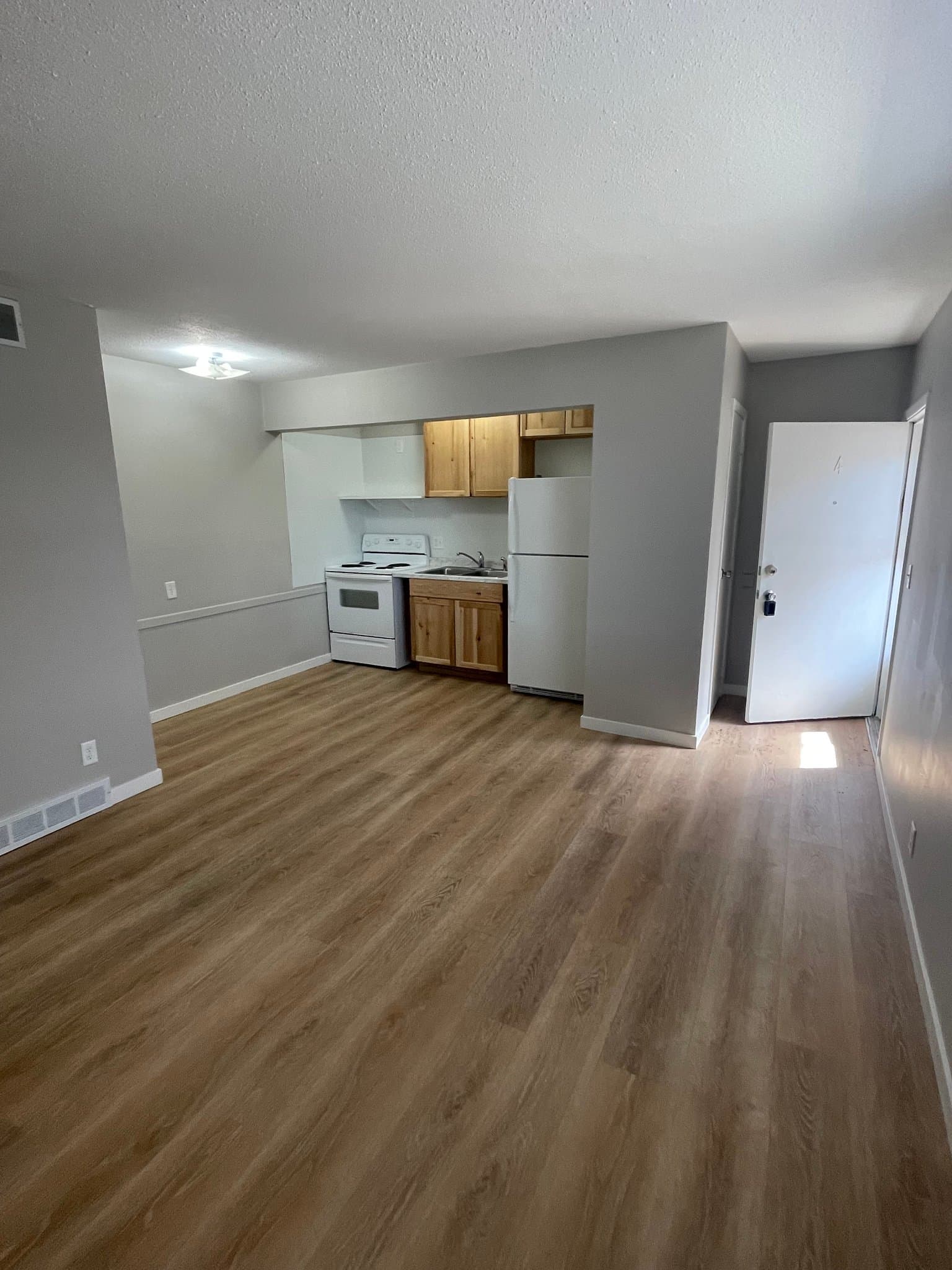 Omaha Apartment: 1008 s 30 Ave