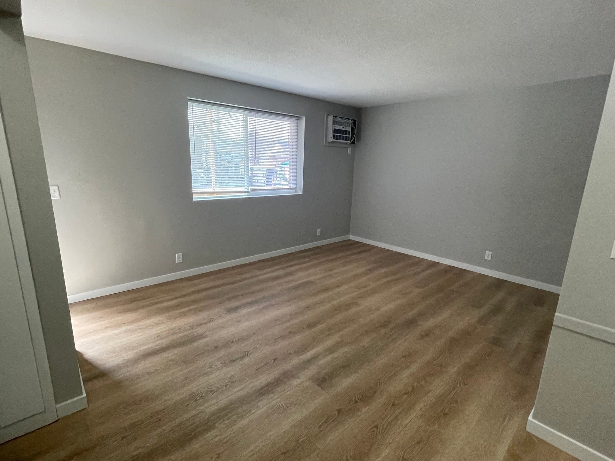 Omaha Apartment: 1008 s 30 Ave