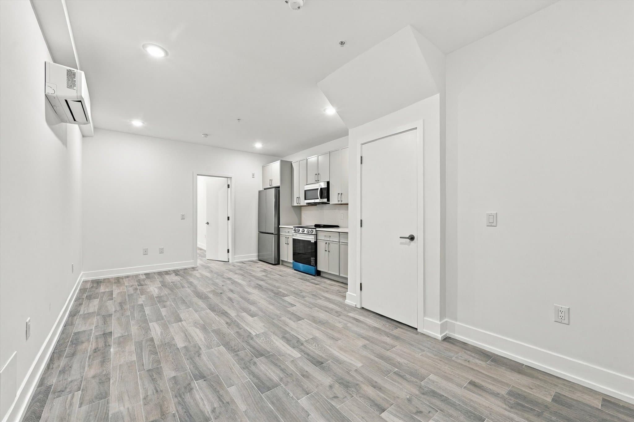 Philadelphia Apartment: 4122 Pennsgrove St Philadelphia, PA 19104, USA