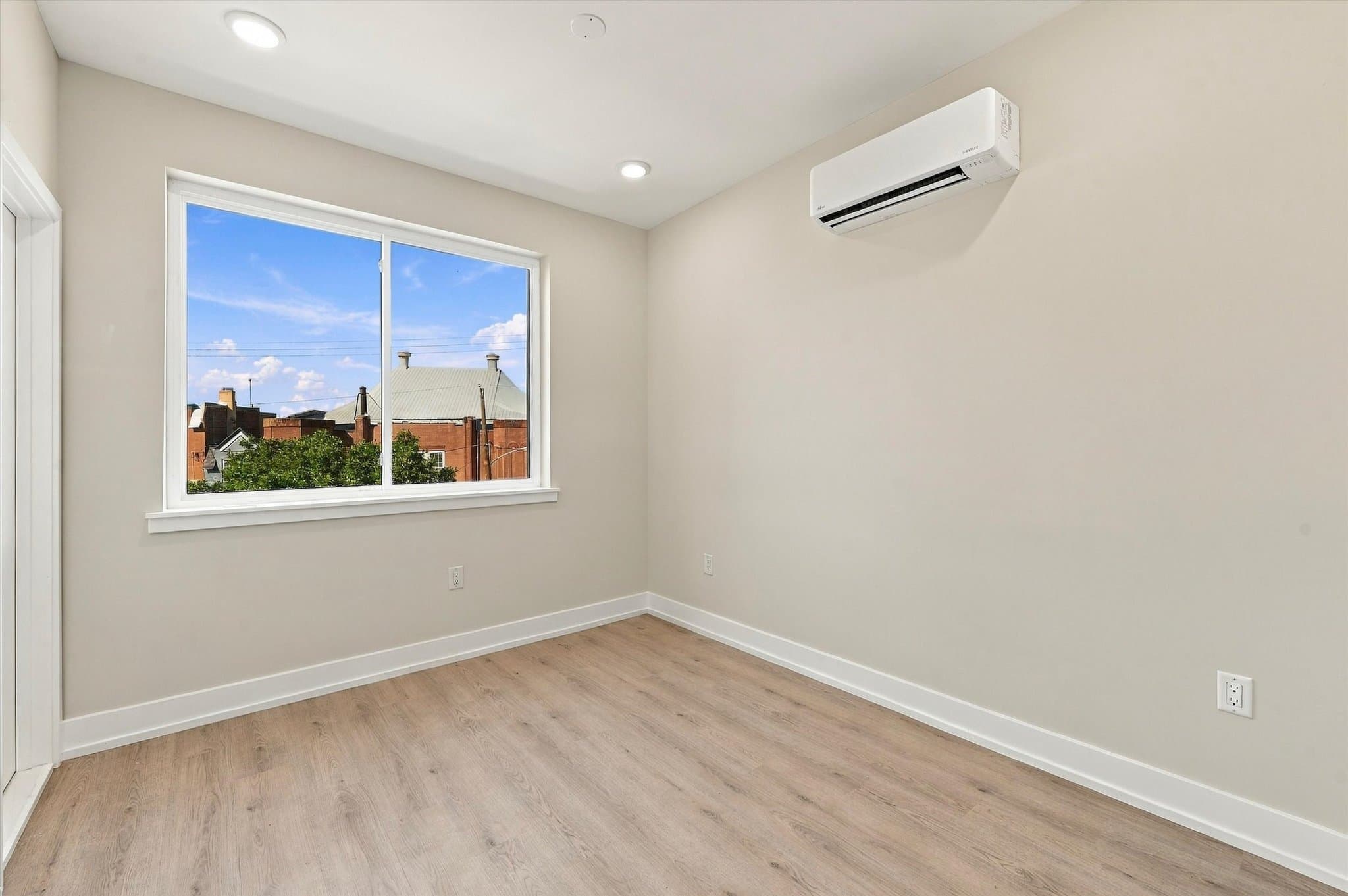 Philadelphia Apartment: 4122 Pennsgrove St Philadelphia, PA 19104, USA