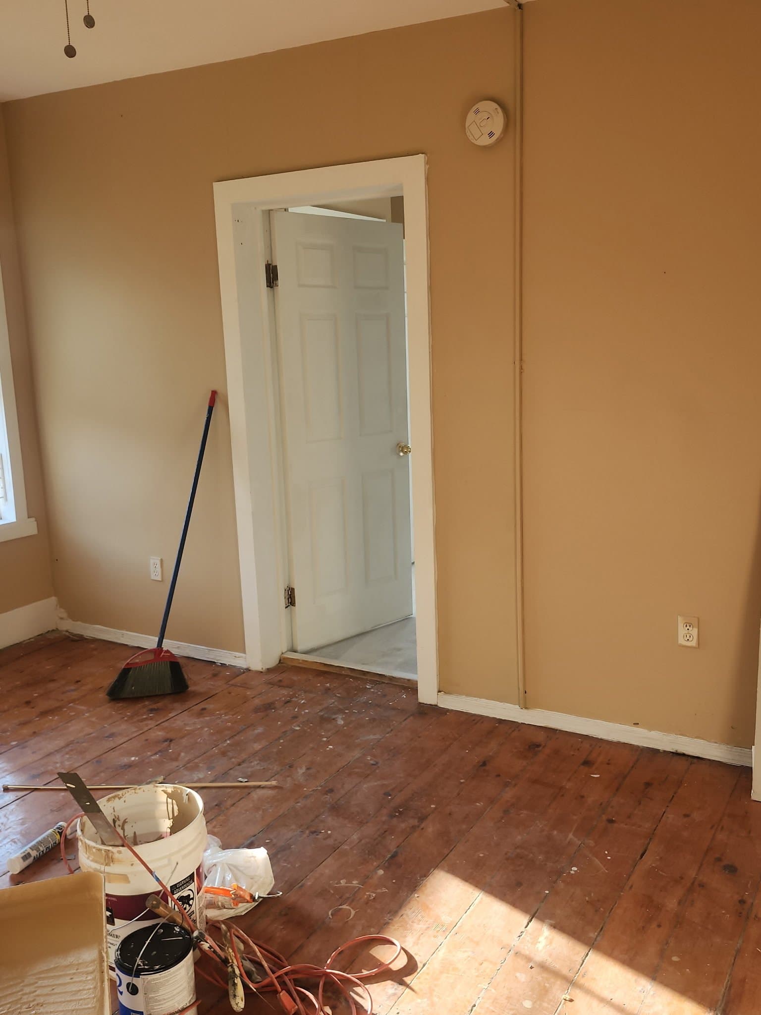 Worcester Single Room: 150 chandler st