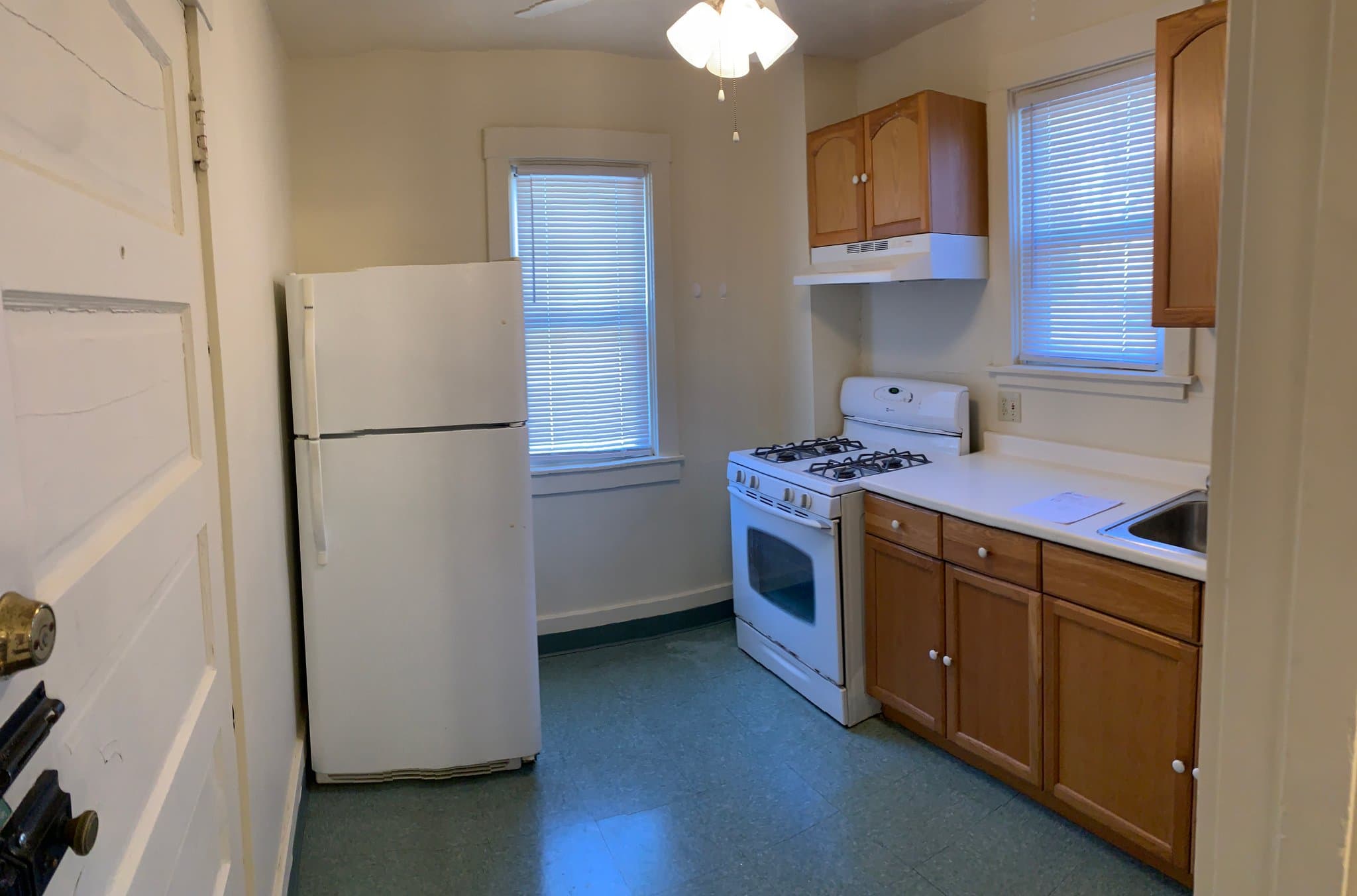 Pittsburgh Apartment: 2916 Clermont Ave
