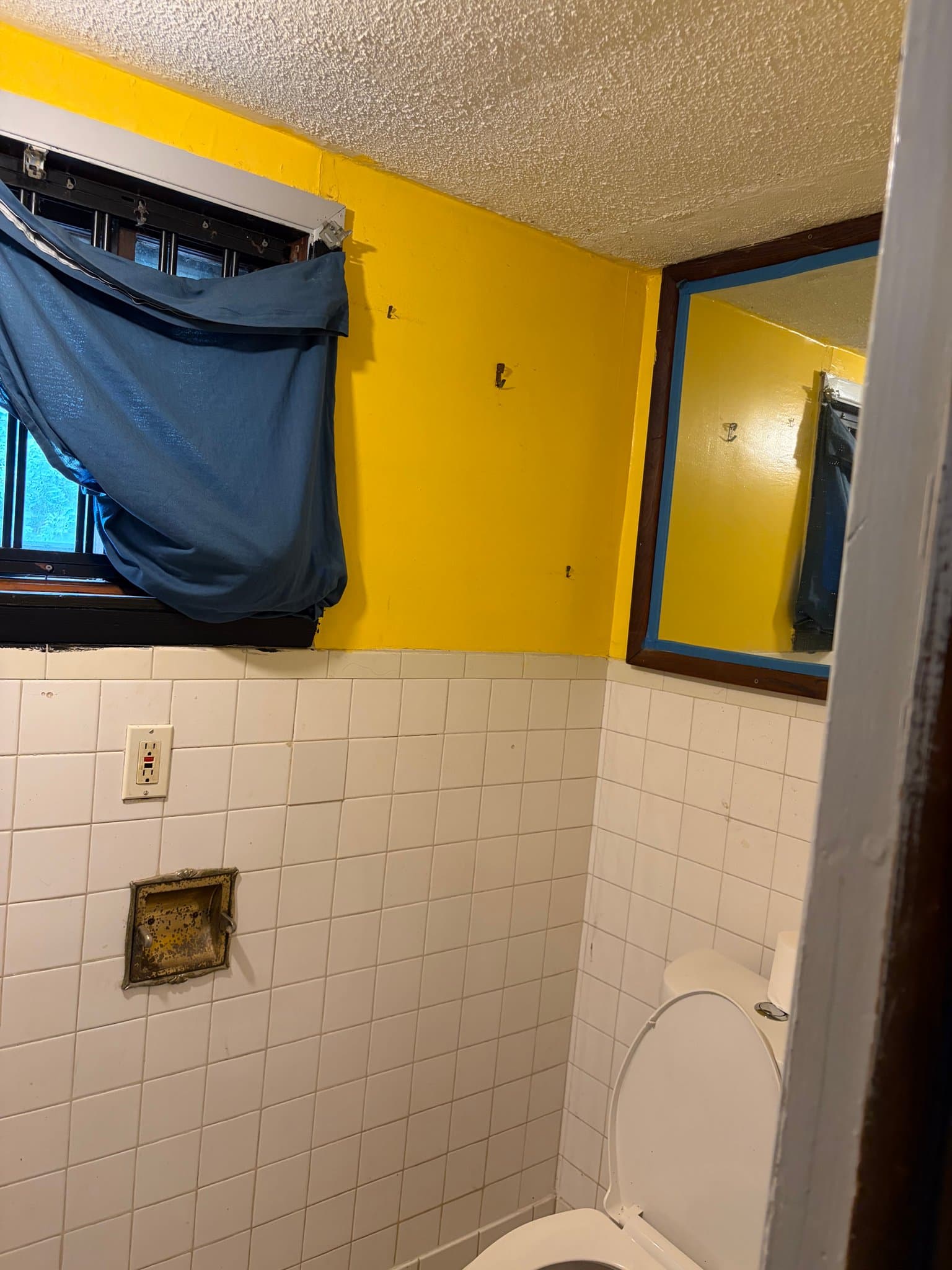 Detroit House: 15871 Fairmount Drive