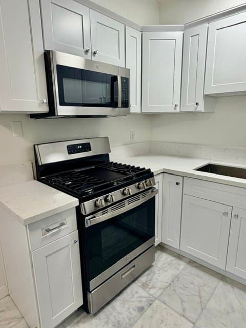Glendale Apartment: 1595 E. Chevy Chase Drive Glendale, CA 91206