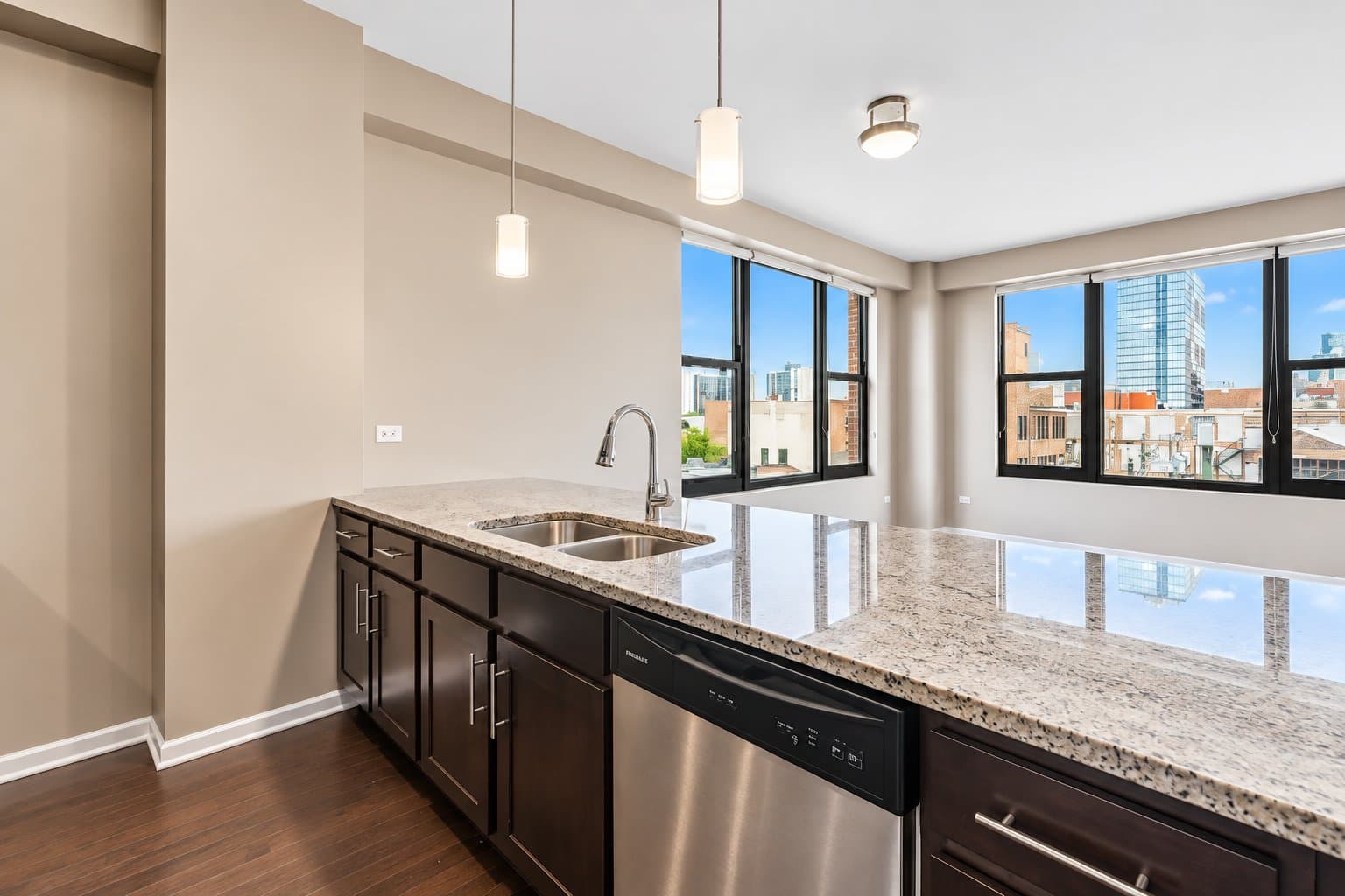 Chicago Condo: 2306 S Michigan Ave