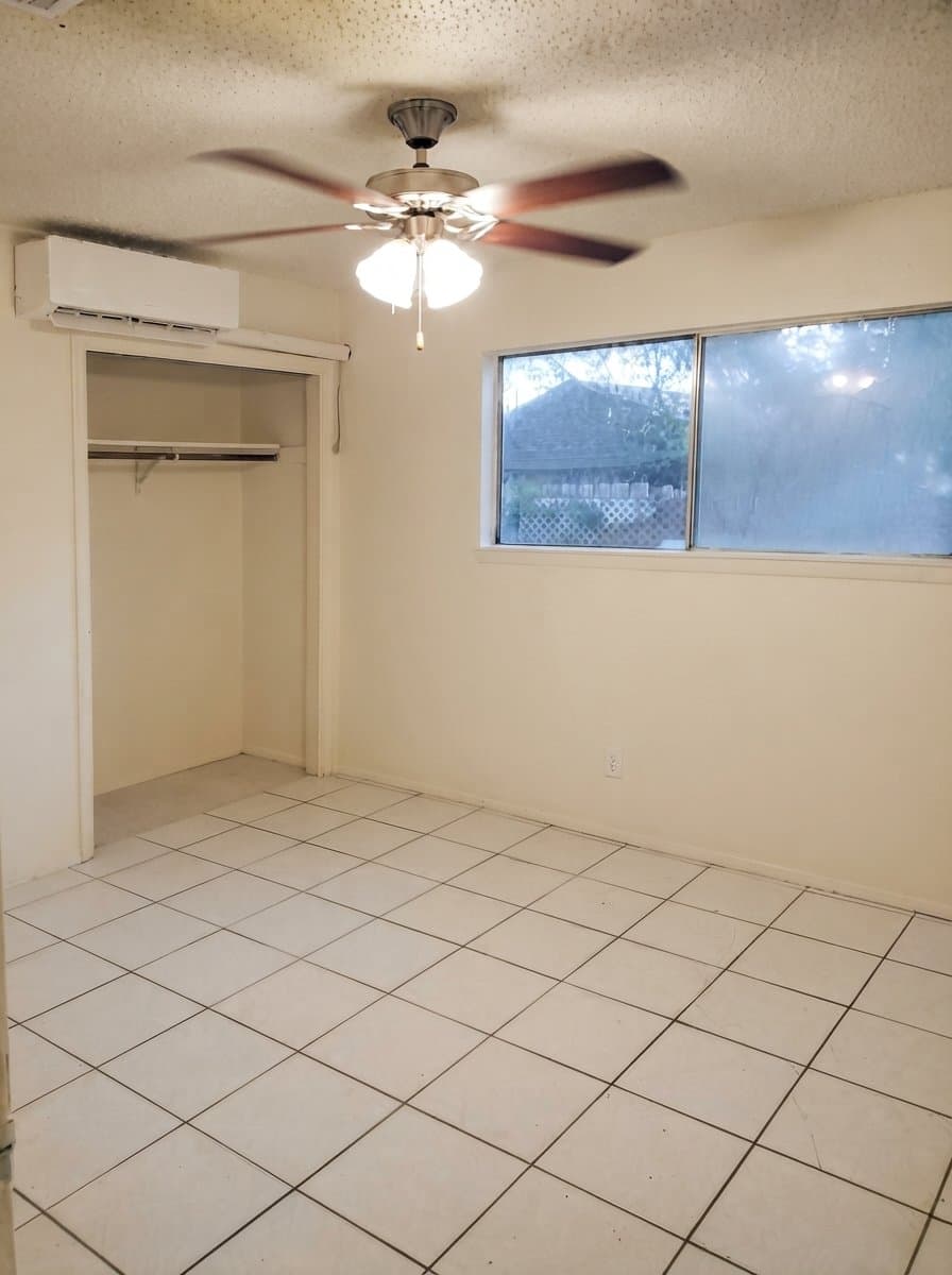 Austin Multiplex: 1001 Bird Creek Dr