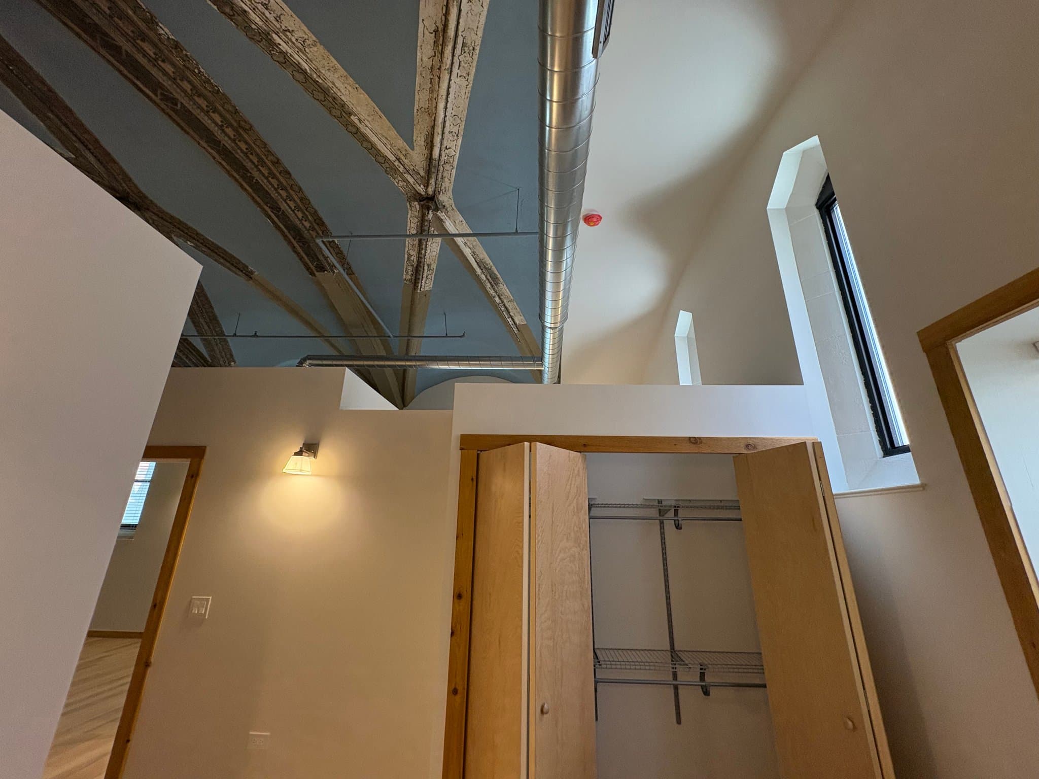 Chicago Apartment: 4601 S Ellis