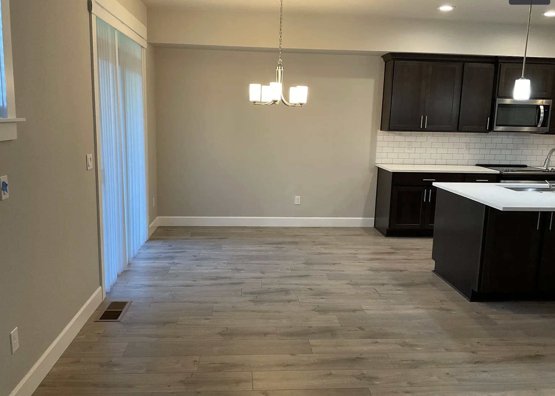 Estacada House: 1054 NE Regan Hill Loop