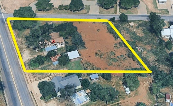 San Angelo House: 2710 Bowie St
