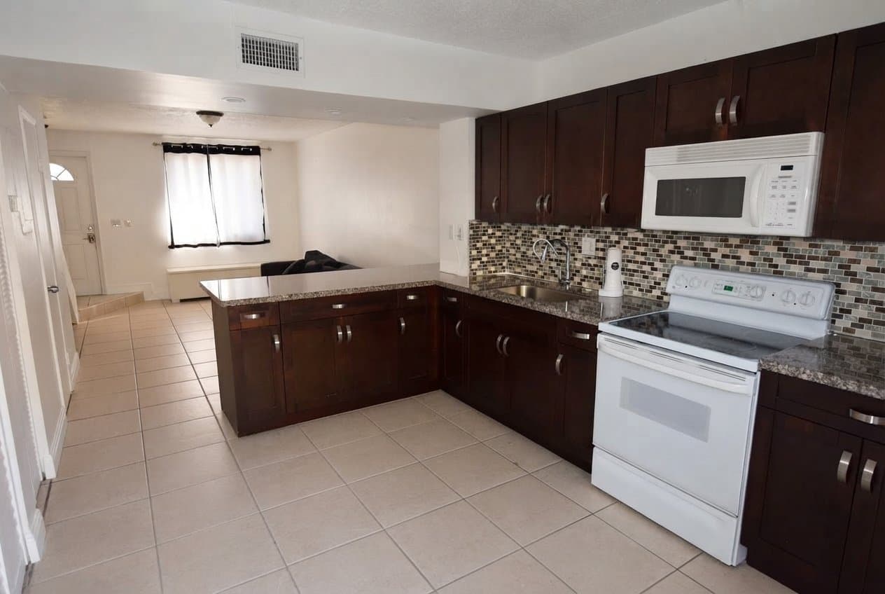 Miami Townhome: 1921 SW 107th Ave