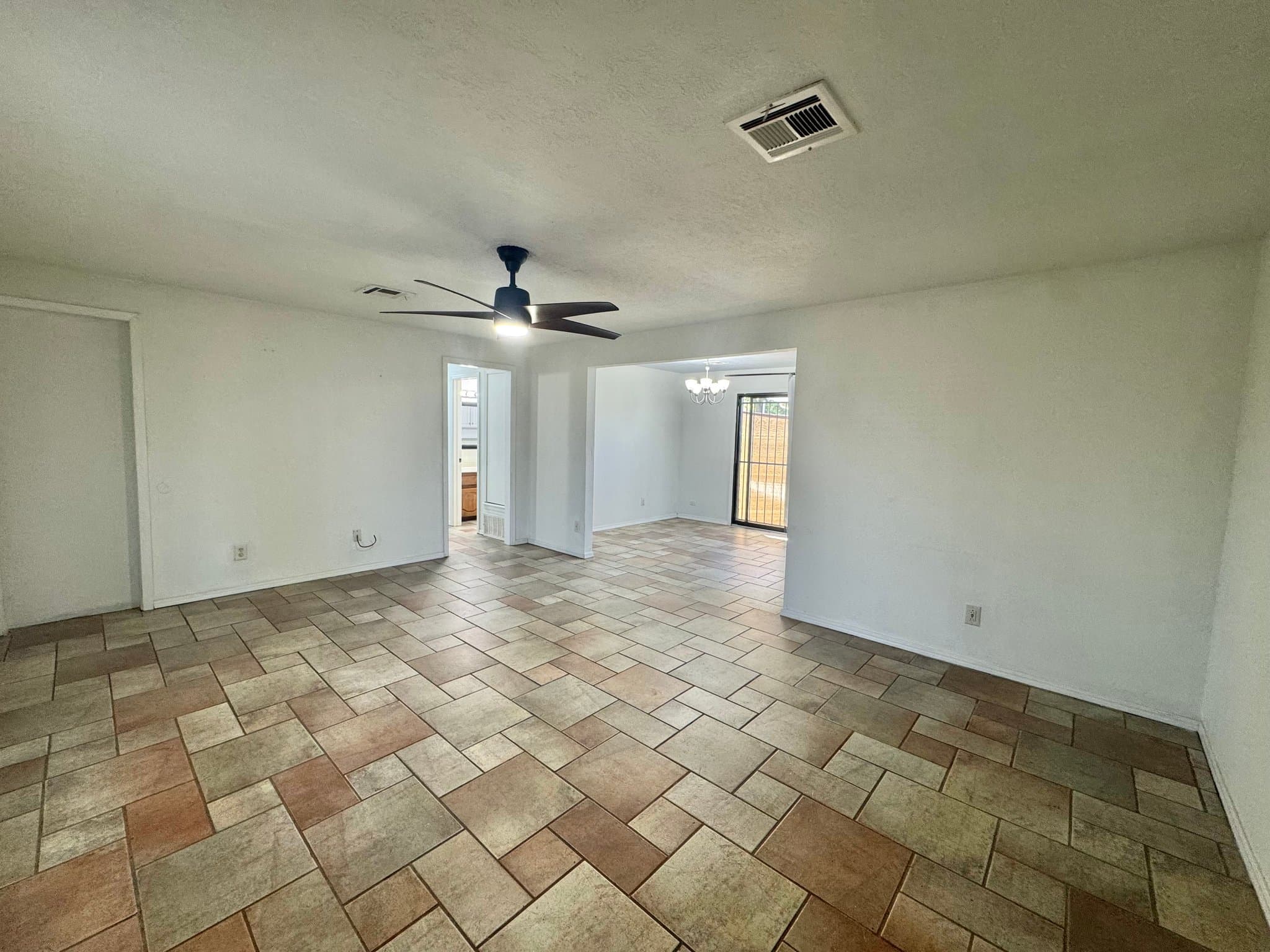 Oklahoma City House: 4200 SE 54th St